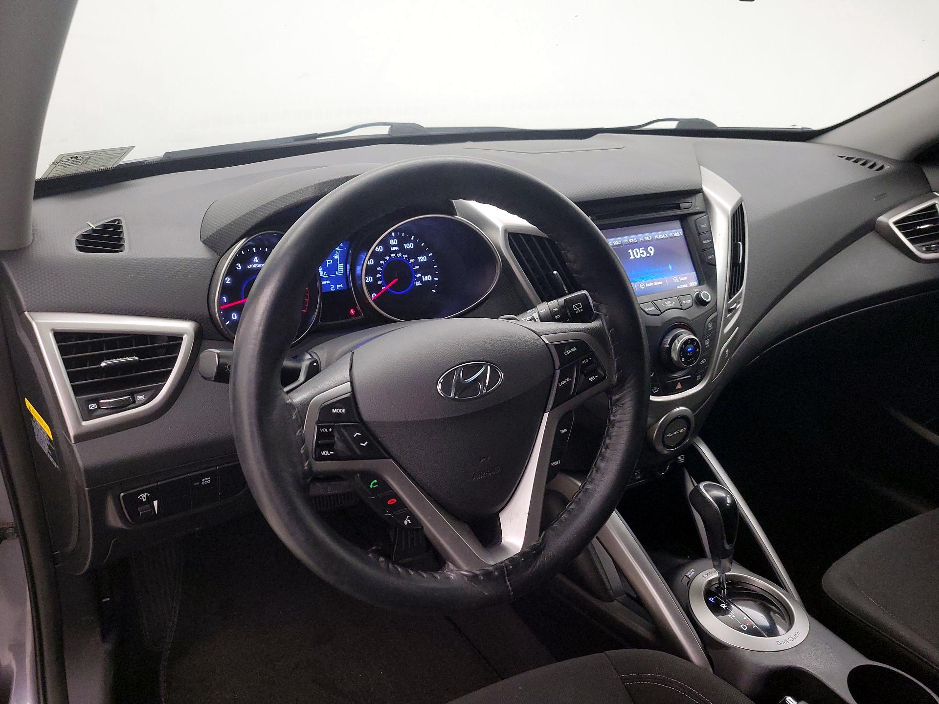 Thumbnail: 2016 Hyundai Veloster - 9