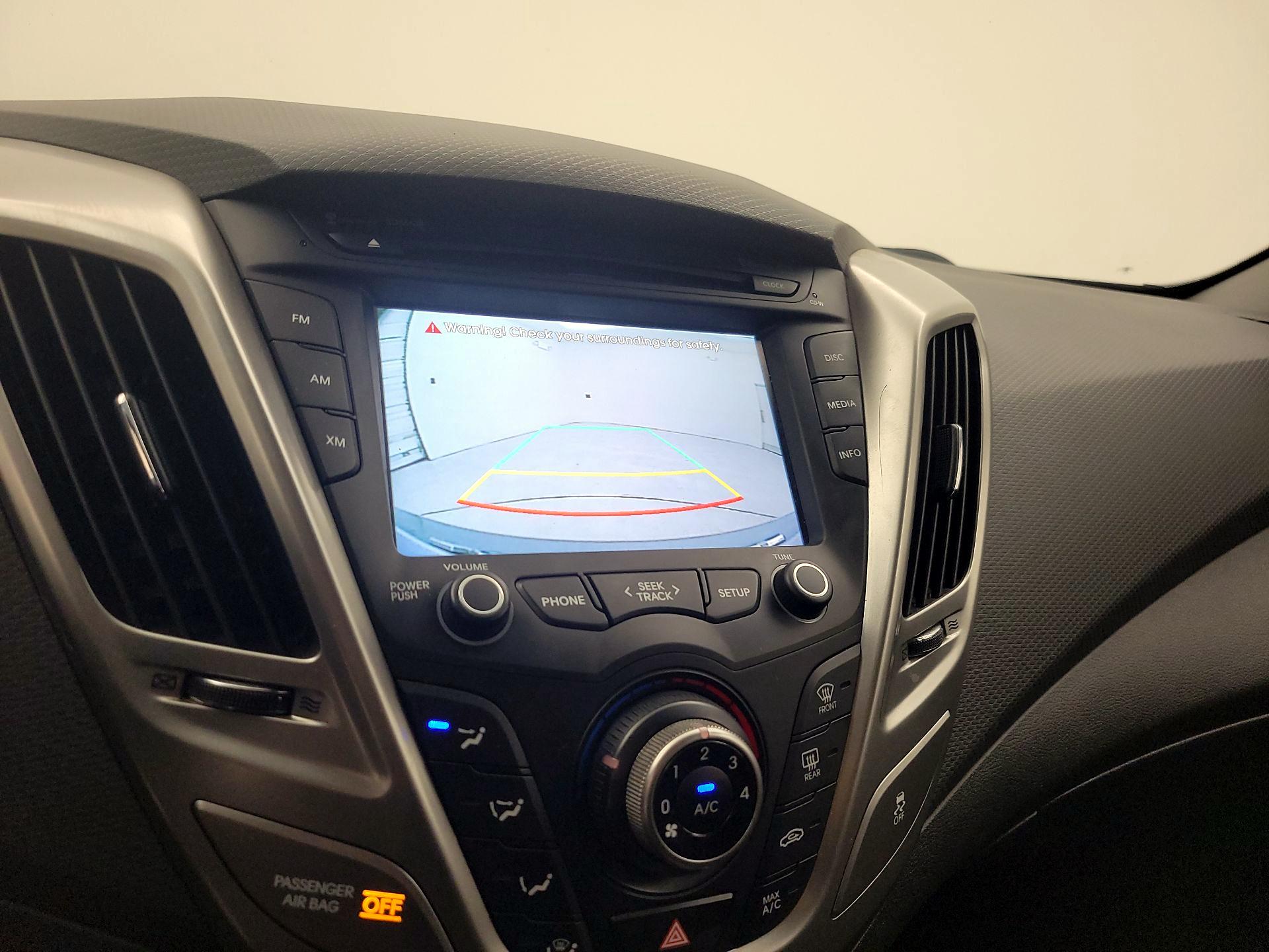 Thumbnail: 2016 Hyundai Veloster - 14