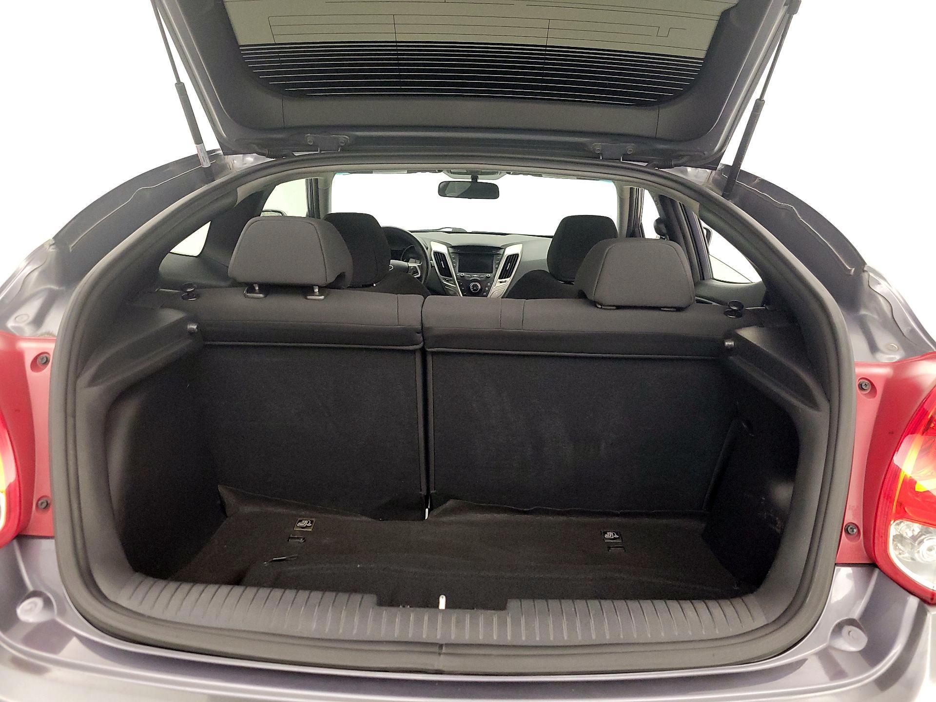 Thumbnail: 2016 Hyundai Veloster - 20