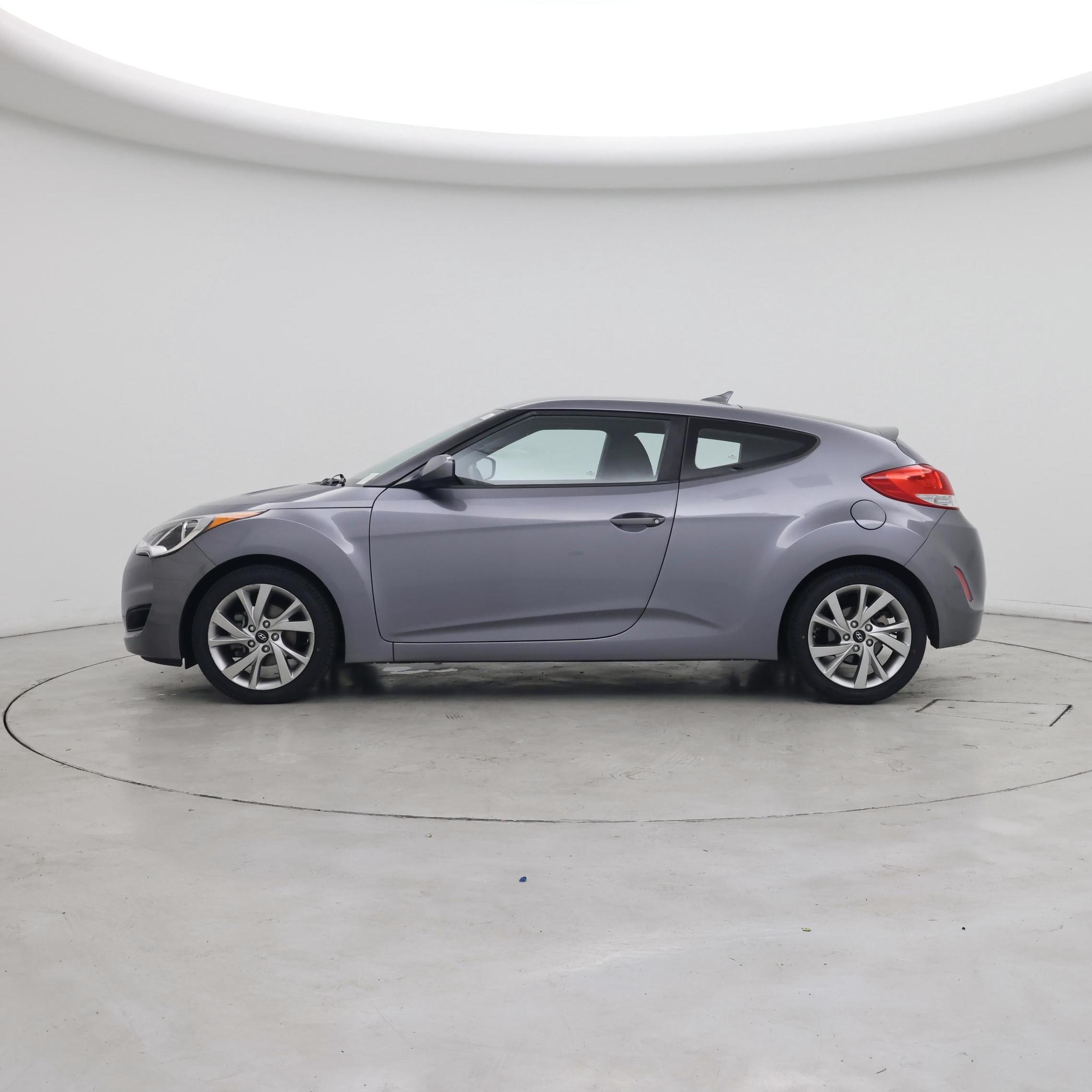 Thumbnail: 2016 Hyundai Veloster - 3