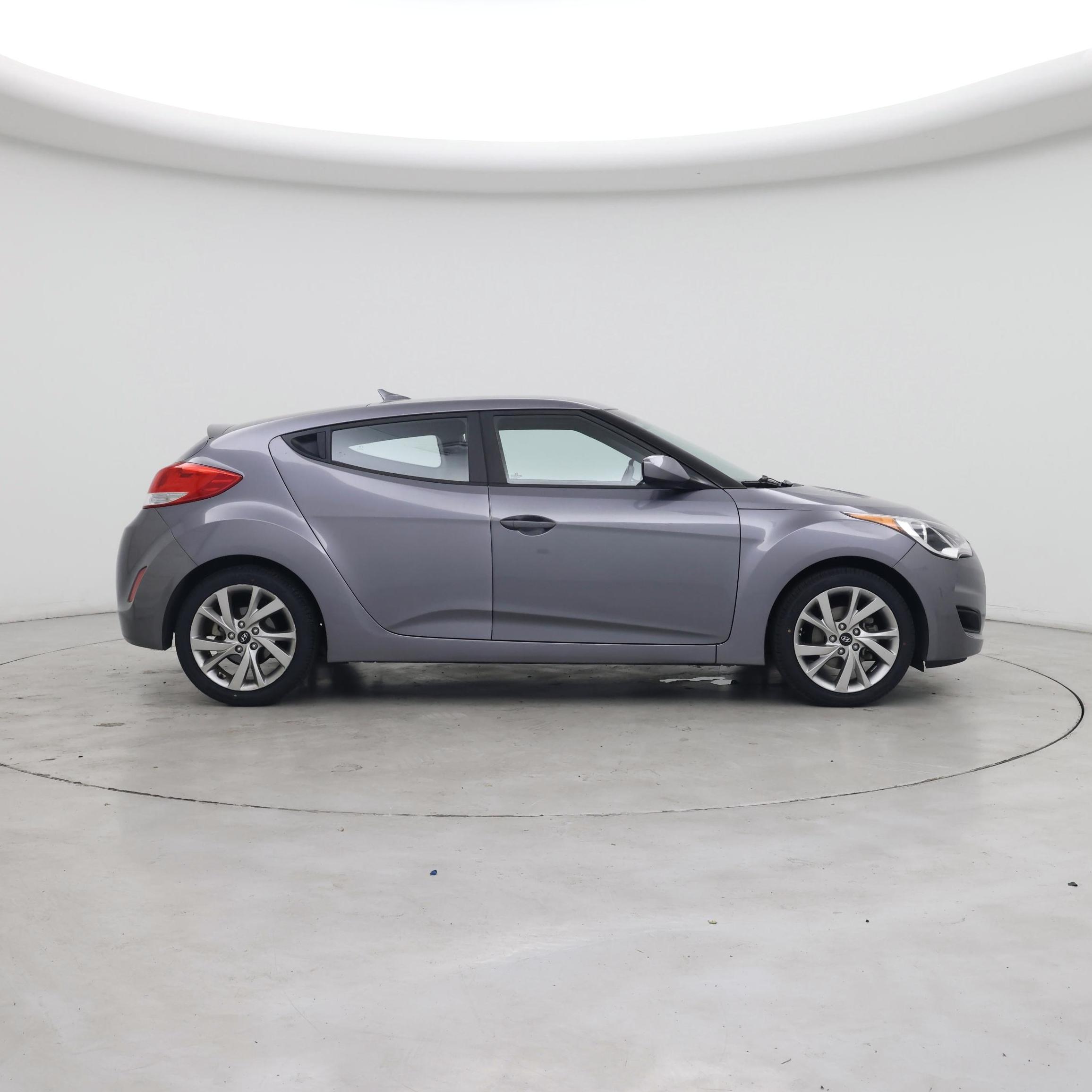 Thumbnail: 2016 Hyundai Veloster - 7