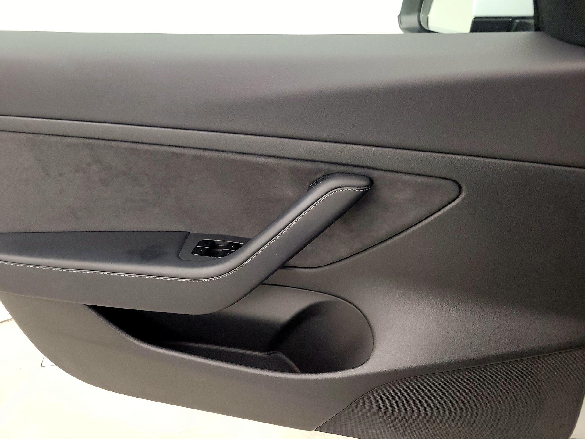 Thumbnail: 2021 Tesla Model 3 - 12