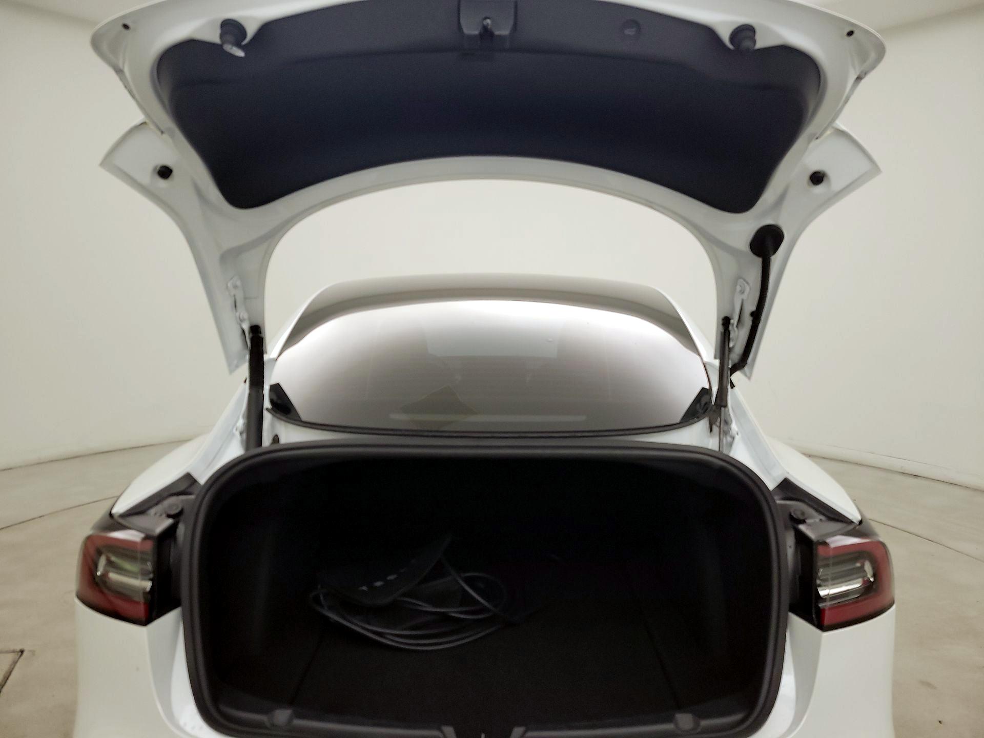 Thumbnail: 2021 Tesla Model 3 - 19