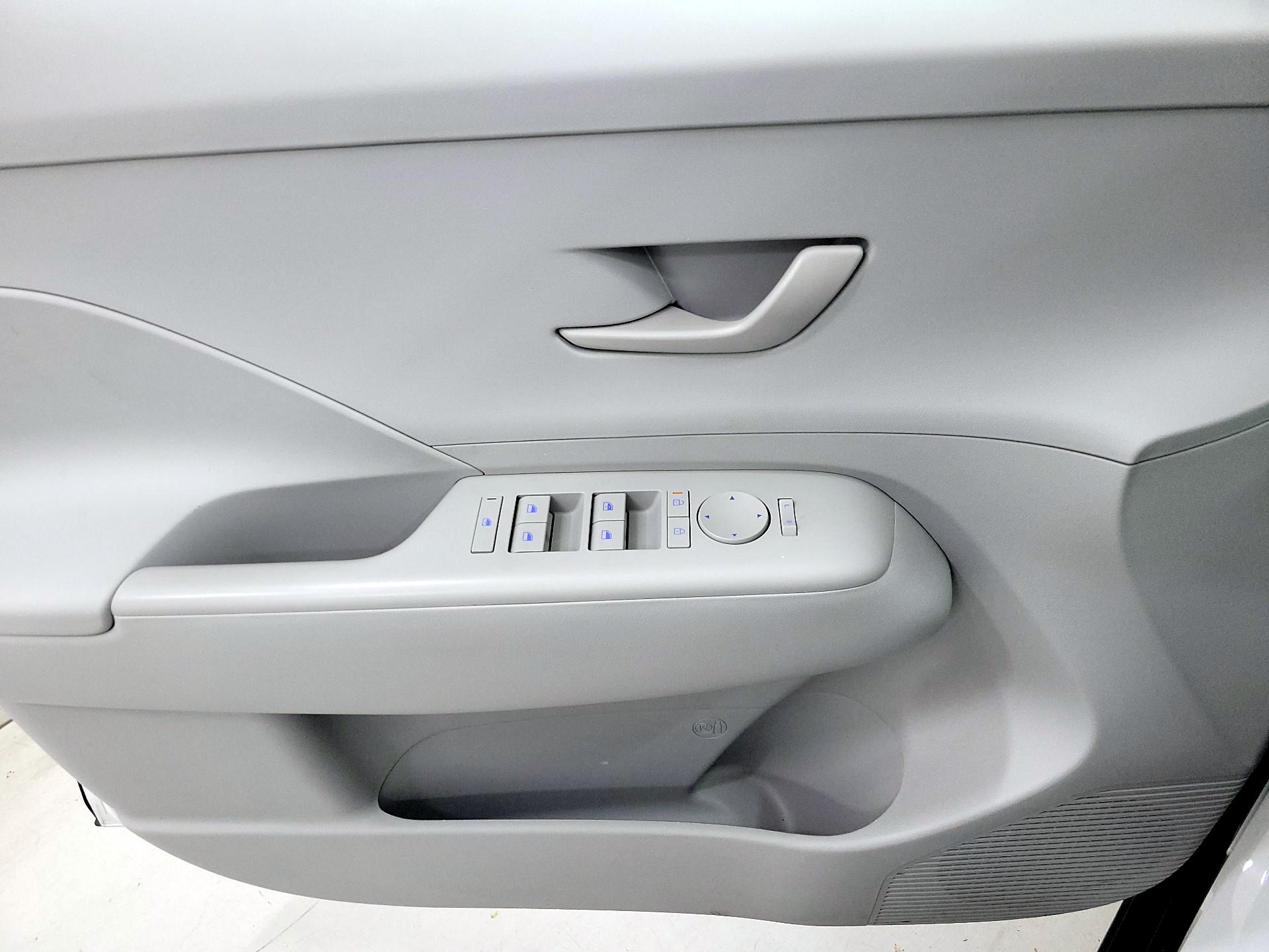 Thumbnail: 2025 Hyundai Kona - 12