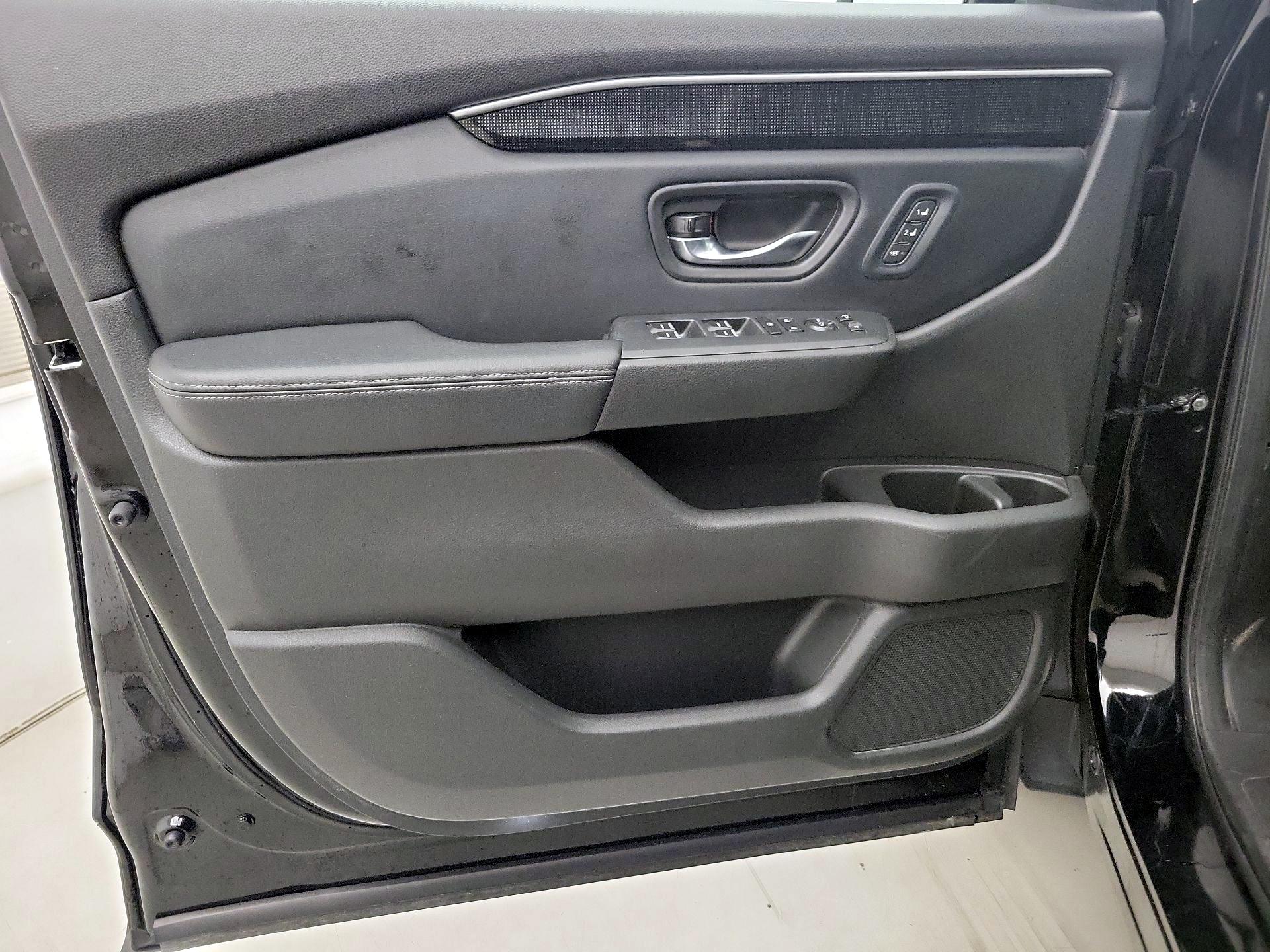 Thumbnail: 2023 Honda Pilot - 12