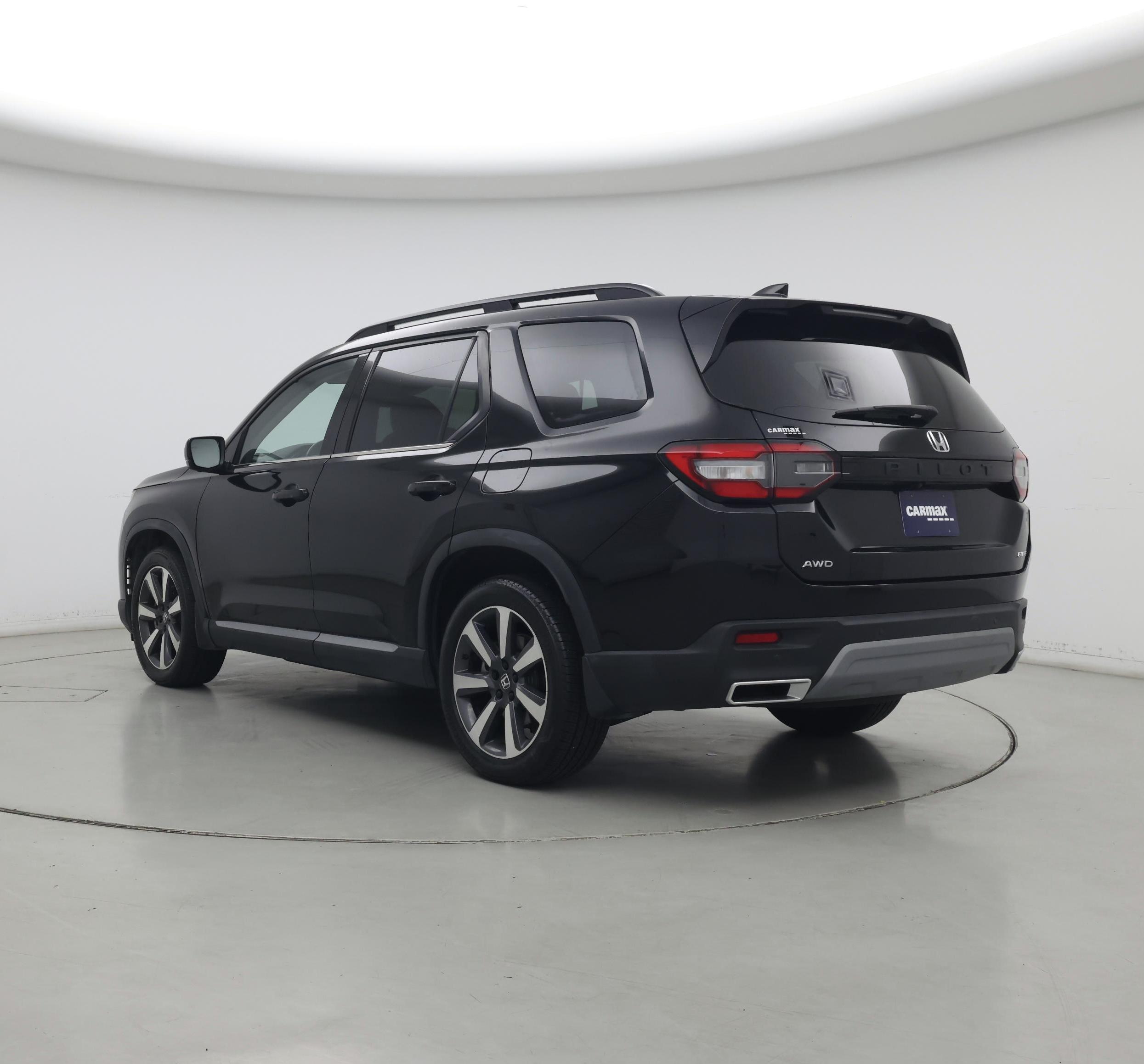 Thumbnail: 2023 Honda Pilot - 2