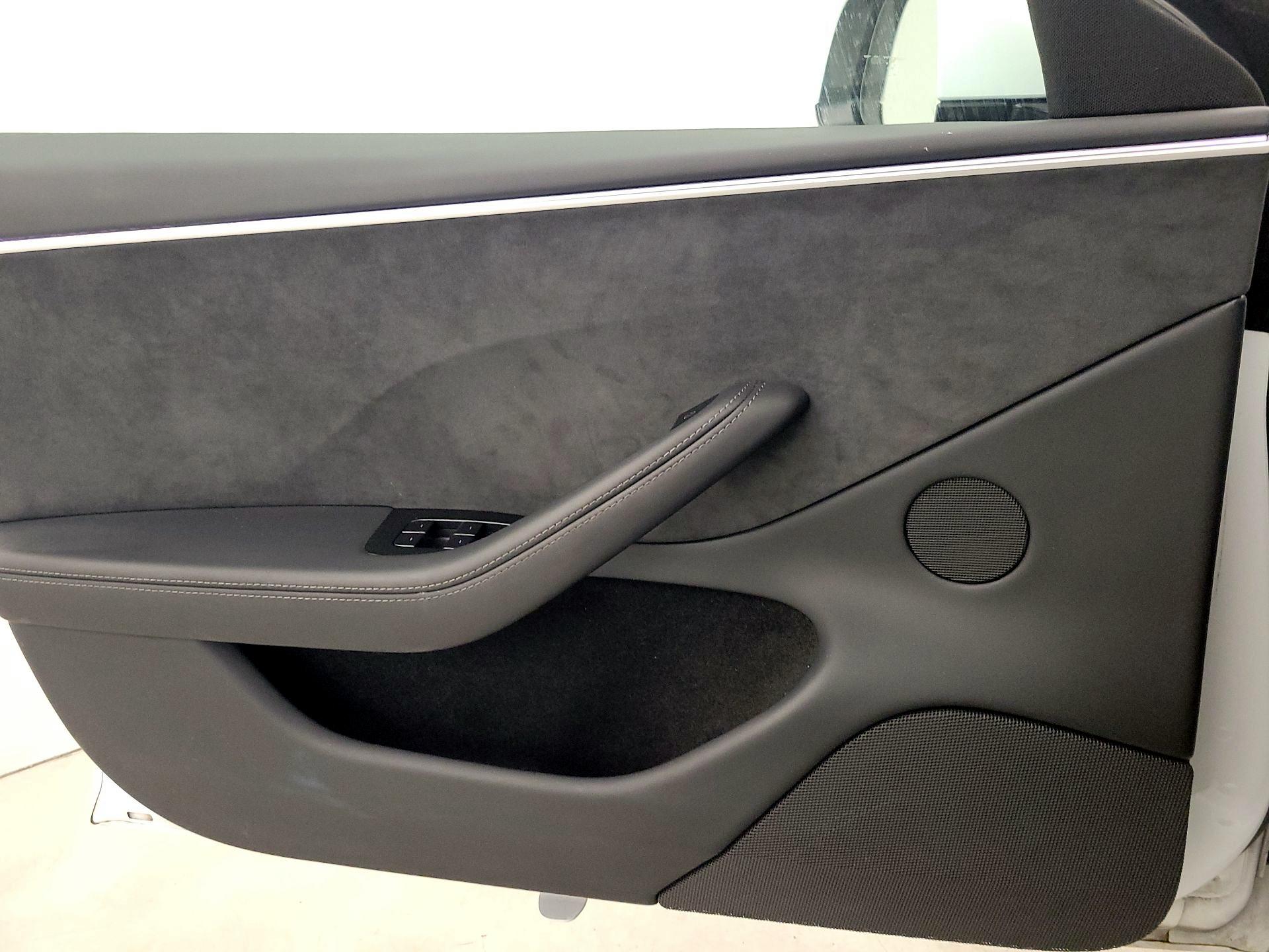 Thumbnail: 2025 Tesla Model 3 - 12