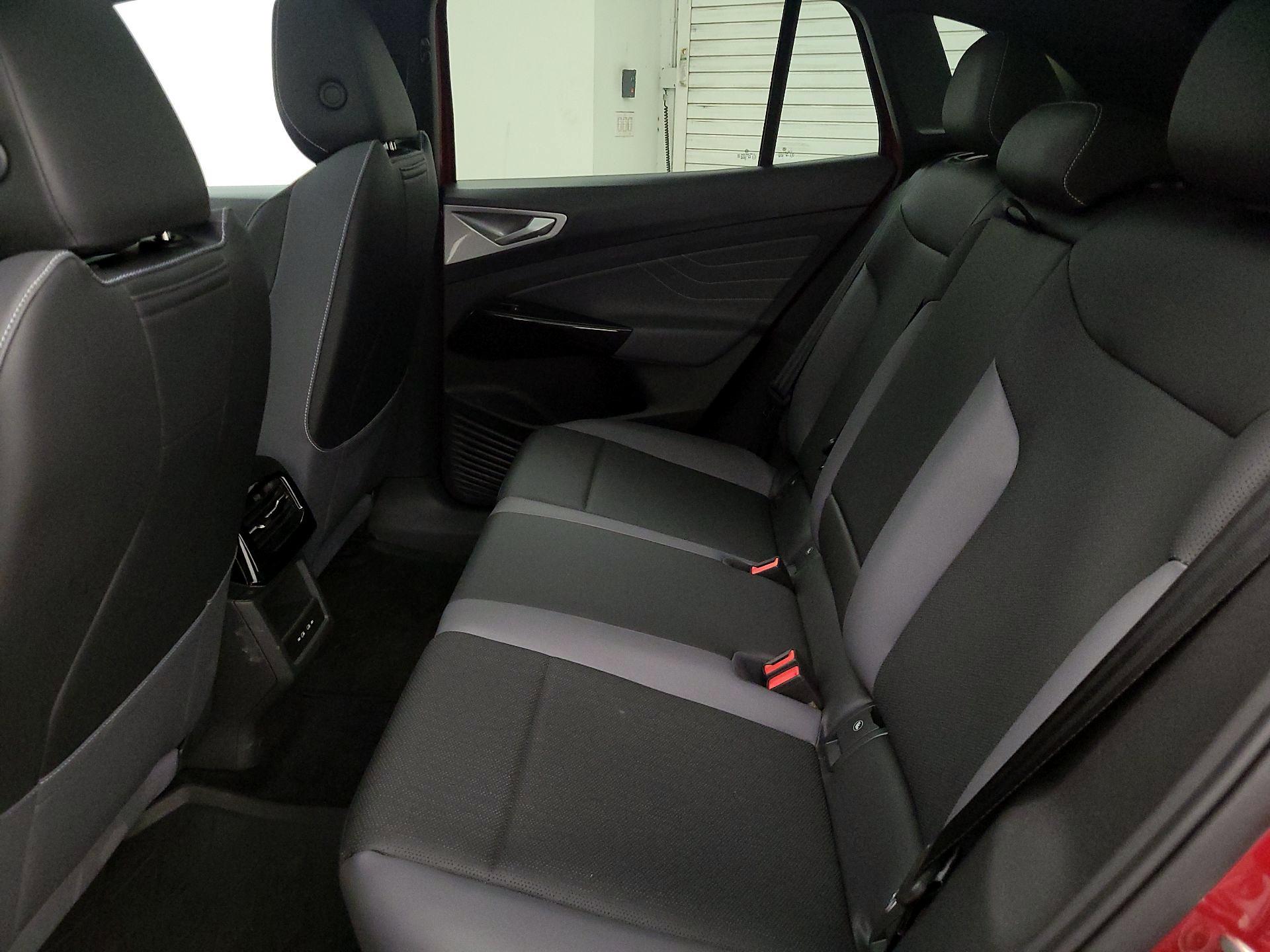 Thumbnail: 2023 Volkswagen ID.4 - 20