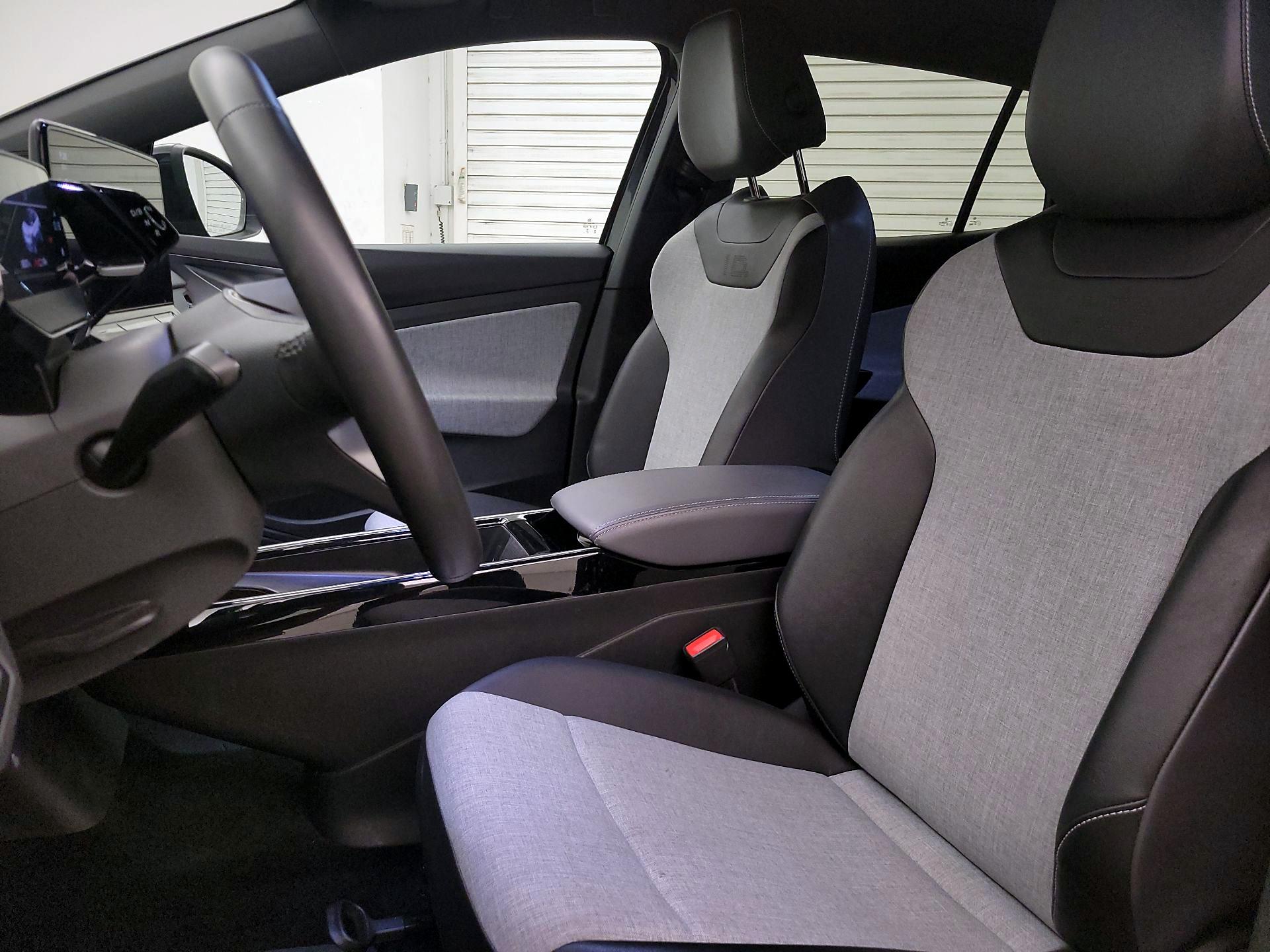 Thumbnail: 2023 Volkswagen ID.4 - 11