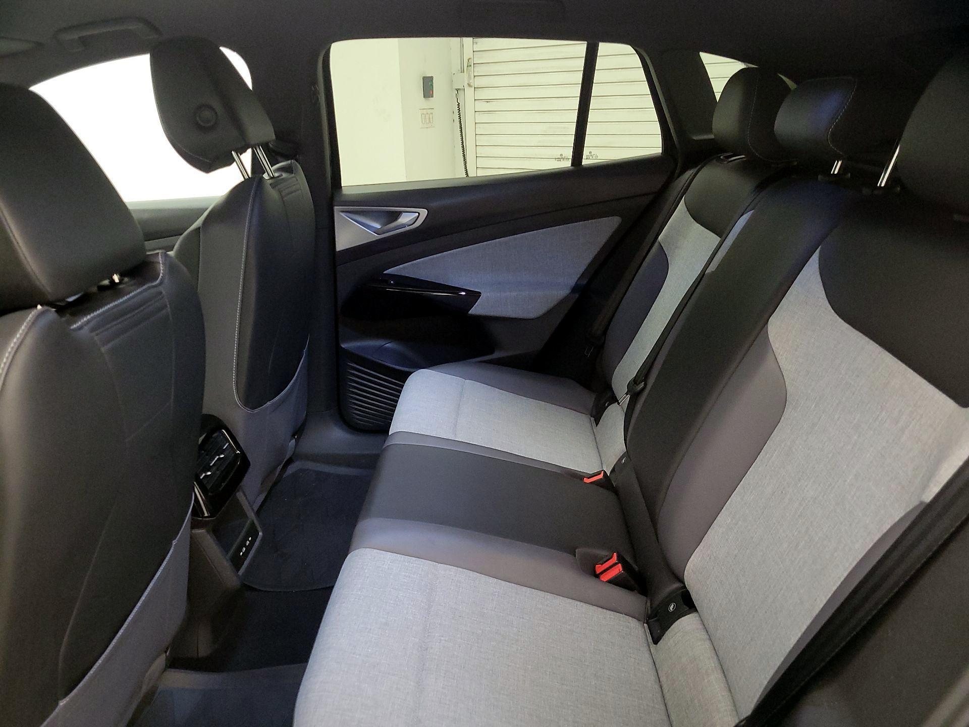 Thumbnail: 2023 Volkswagen ID.4 - 19