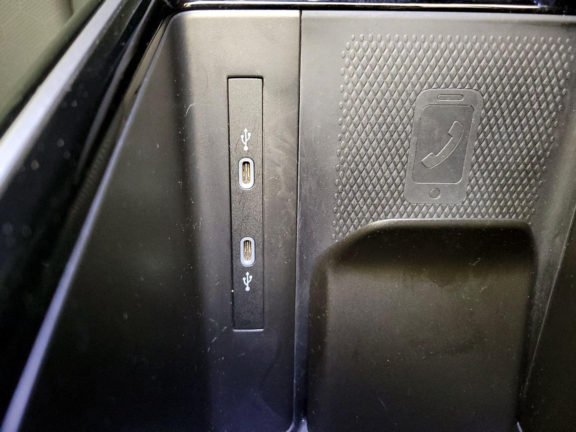 Thumbnail: 2023 Volkswagen ID.4 - 18