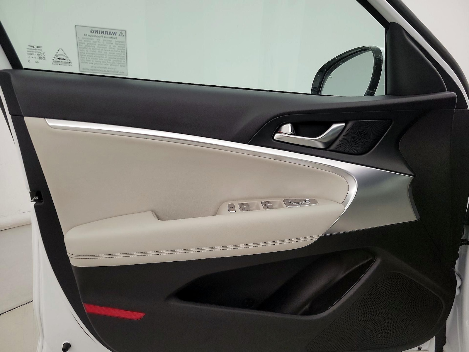 2025 GENESIS G70 Standard - Photo 13