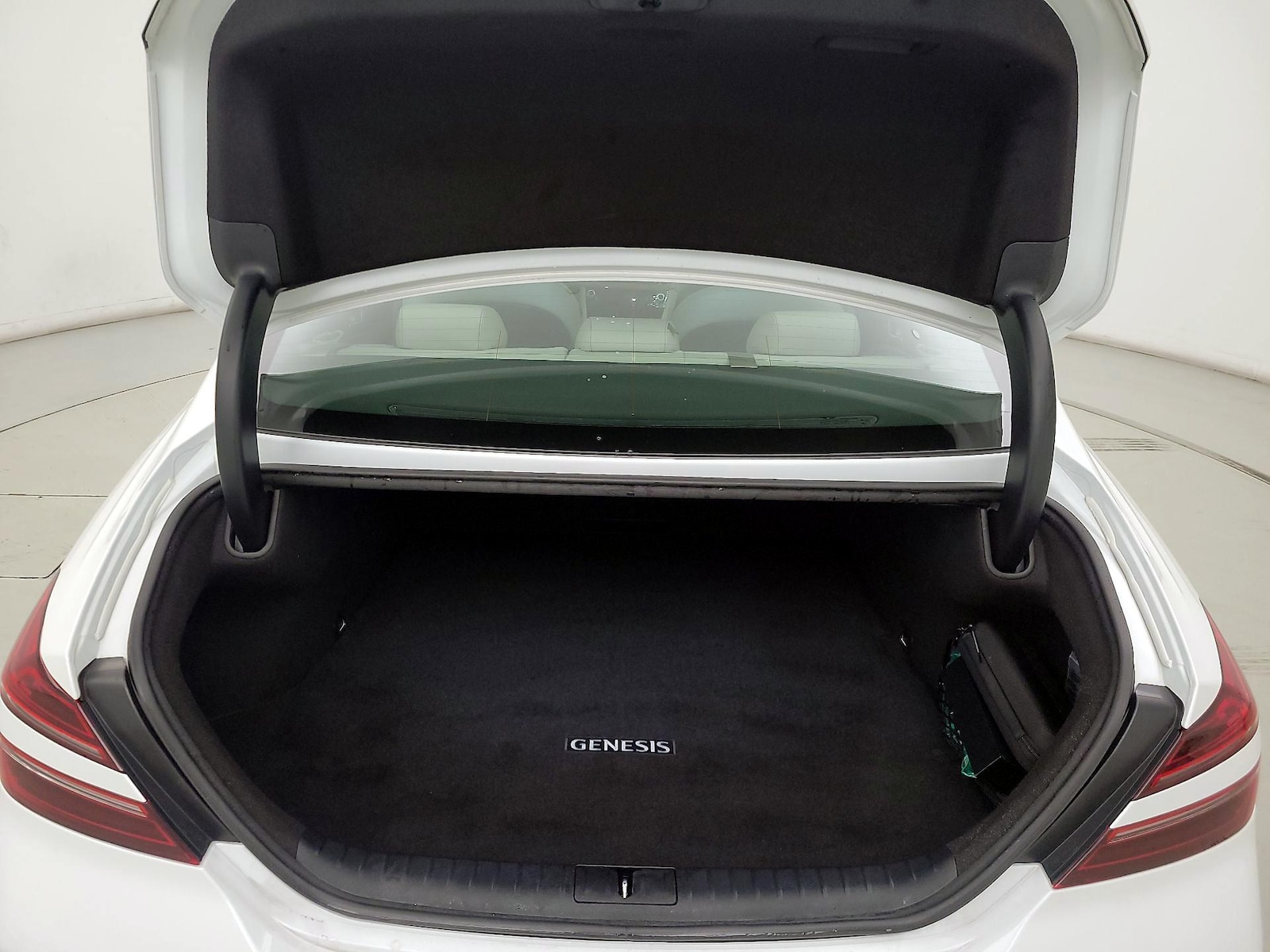 2025 GENESIS G70 Standard - Photo 22