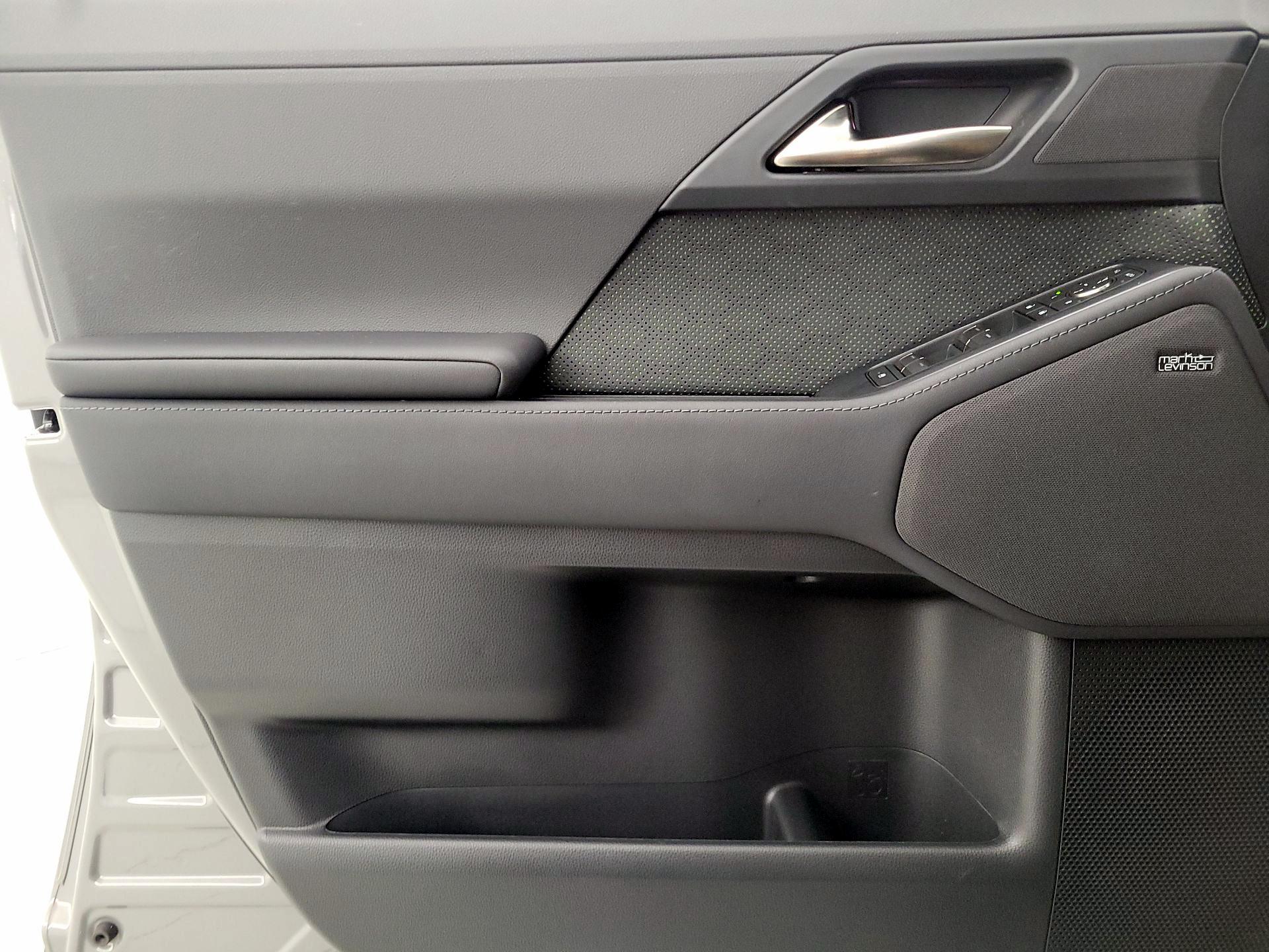 Thumbnail: 2025 Lexus GX - 12