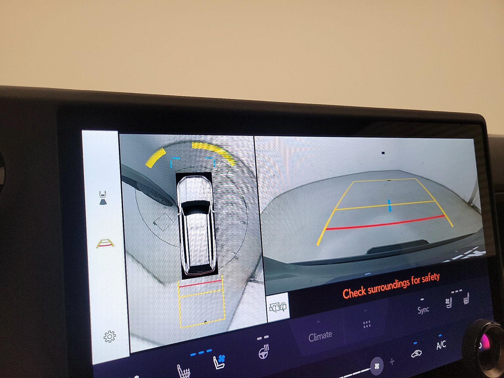 Thumbnail: 2025 Lexus GX - 14