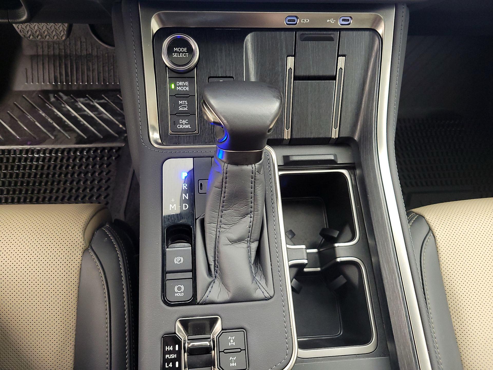 Thumbnail: 2025 Lexus GX - 17