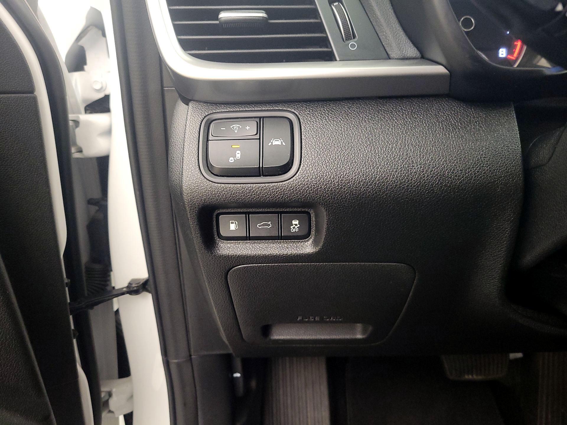 Thumbnail: 2019 Kia Optima - 13