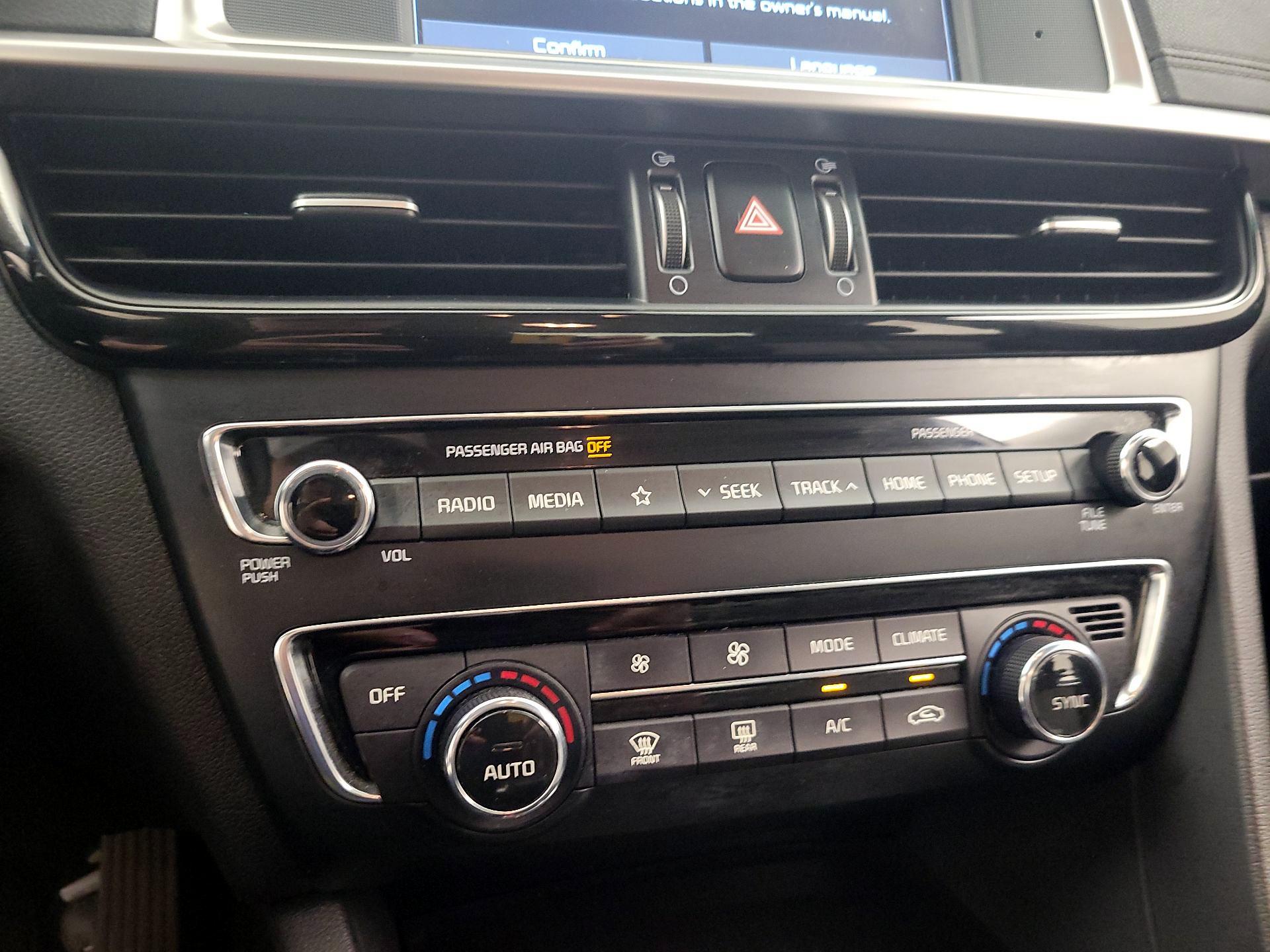 Thumbnail: 2019 Kia Optima - 16