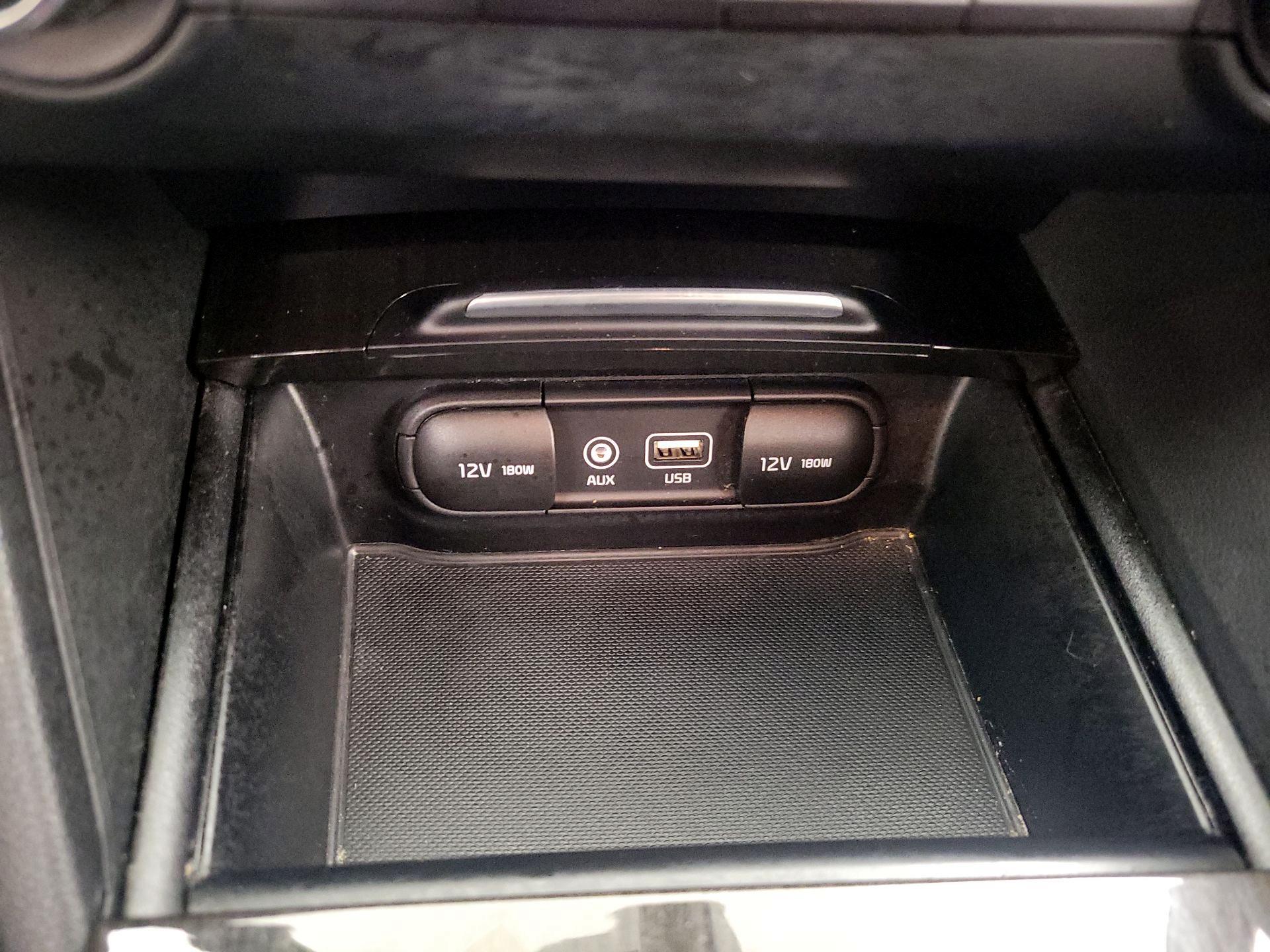 Thumbnail: 2019 Kia Optima - 18