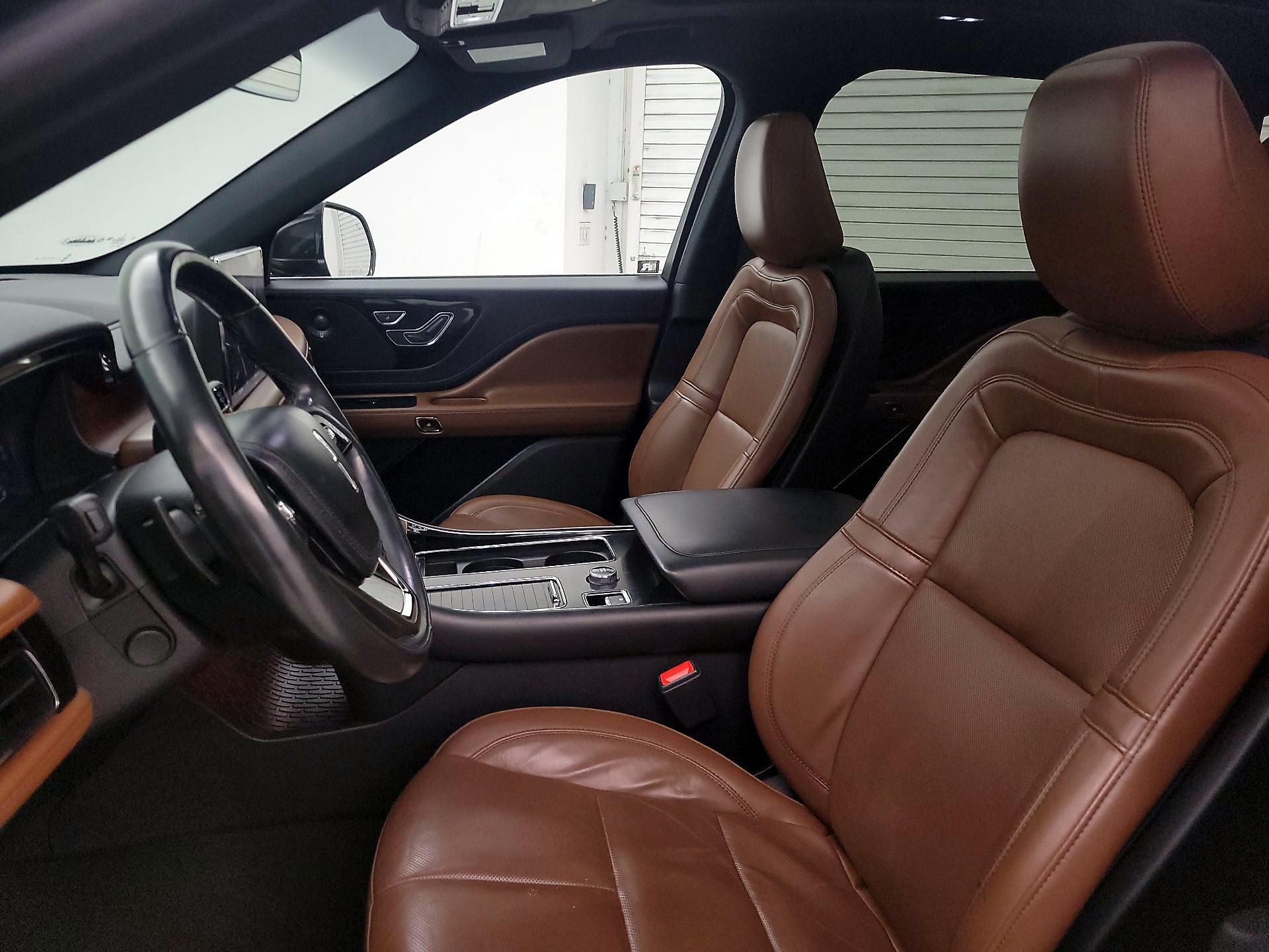 Thumbnail: 2022 Lincoln Aviator - 11