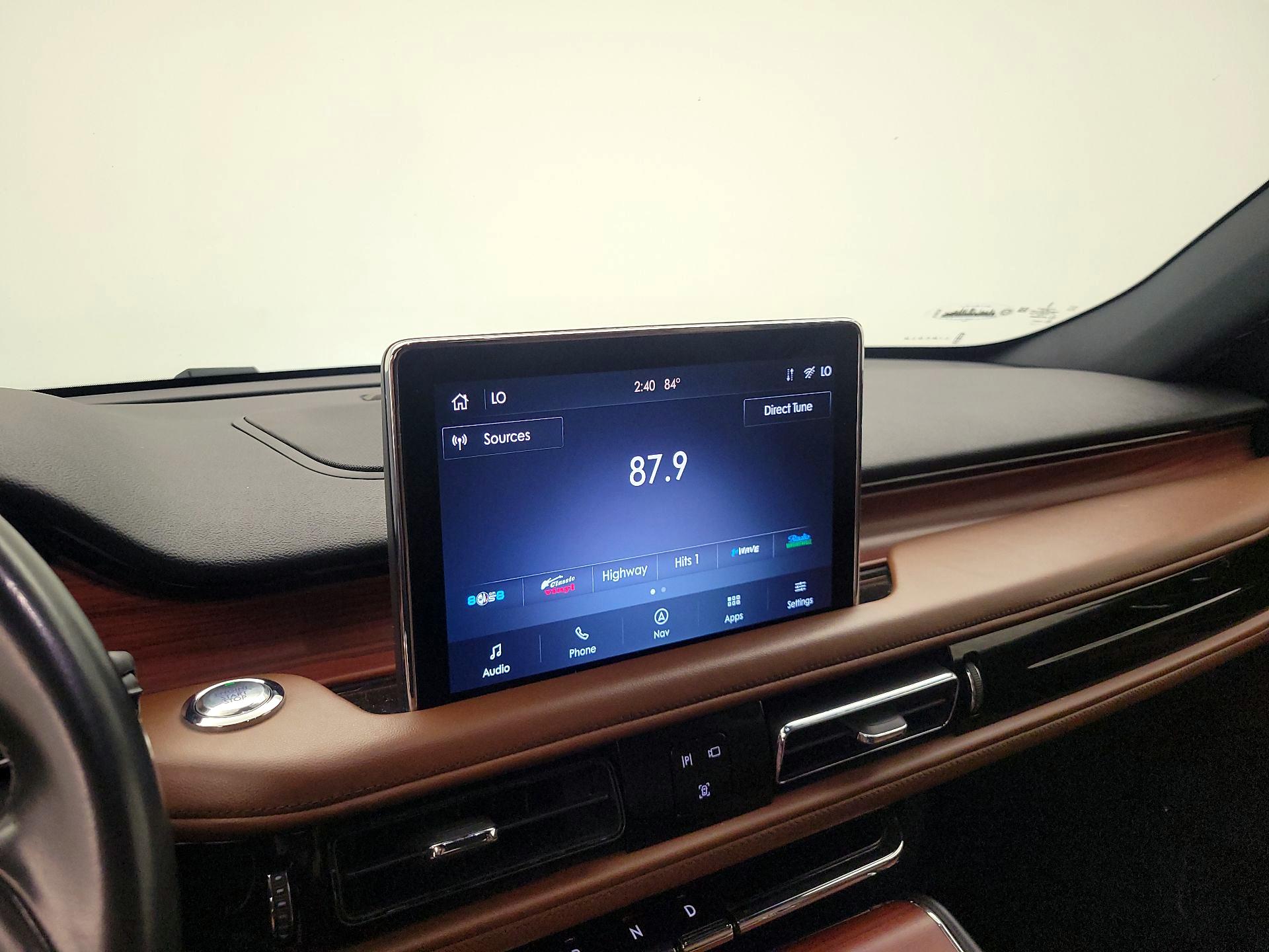 Thumbnail: 2022 Lincoln Aviator - 16