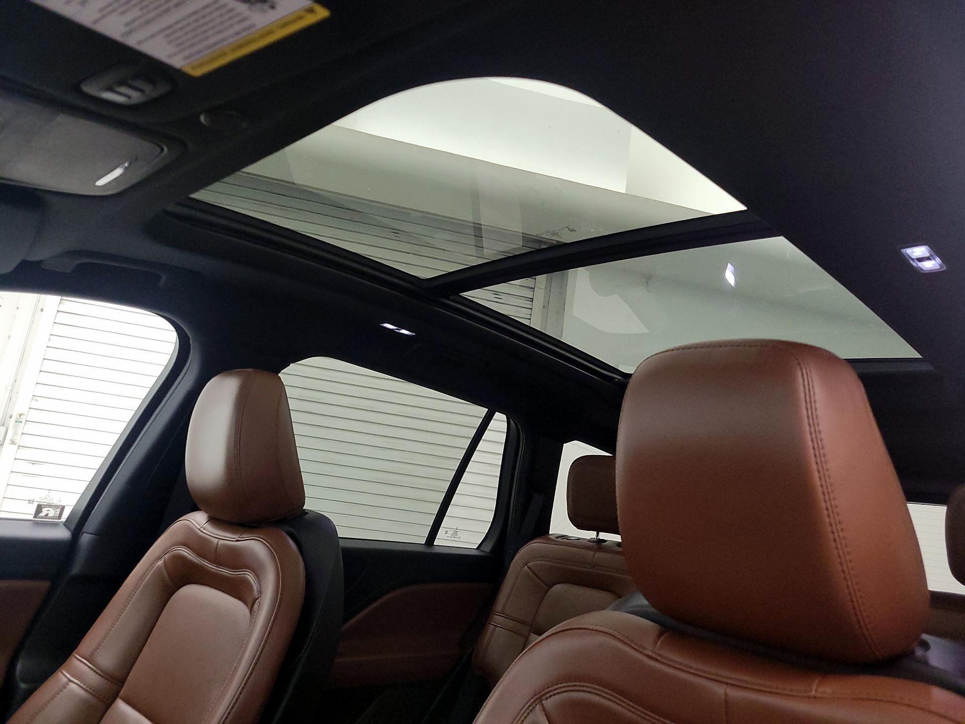 Thumbnail: 2022 Lincoln Aviator - 19