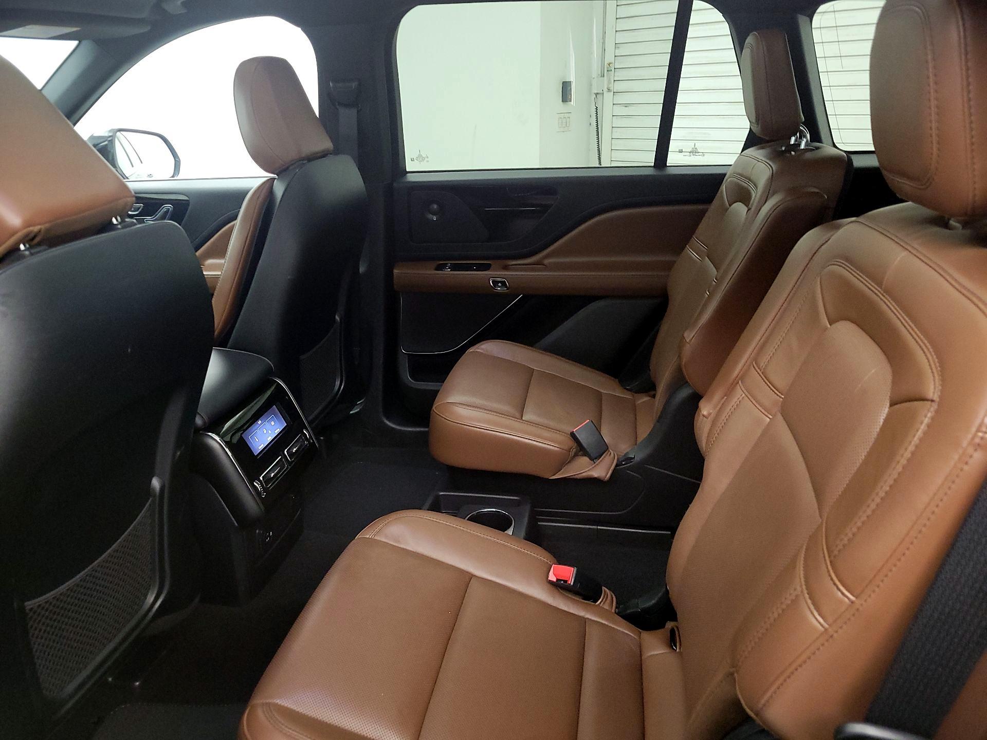 Thumbnail: 2022 Lincoln Aviator - 20