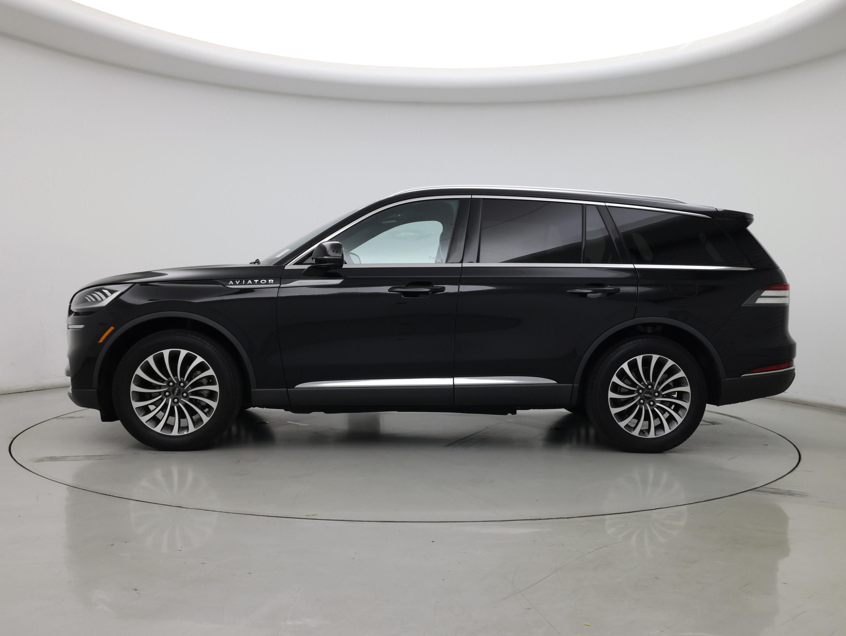 Thumbnail: 2022 Lincoln Aviator - 3