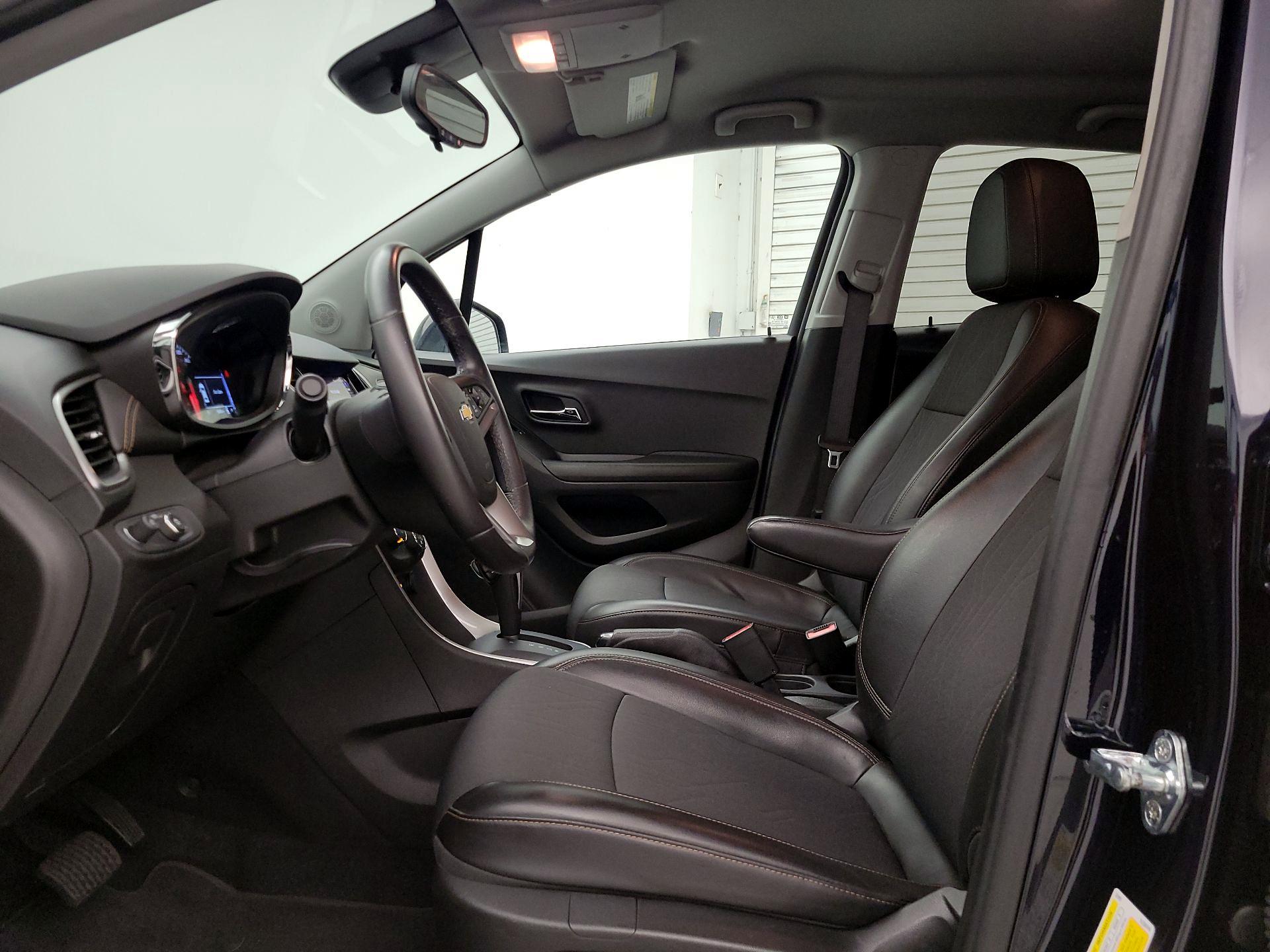 Thumbnail: 2022 Chevrolet Trax - 11