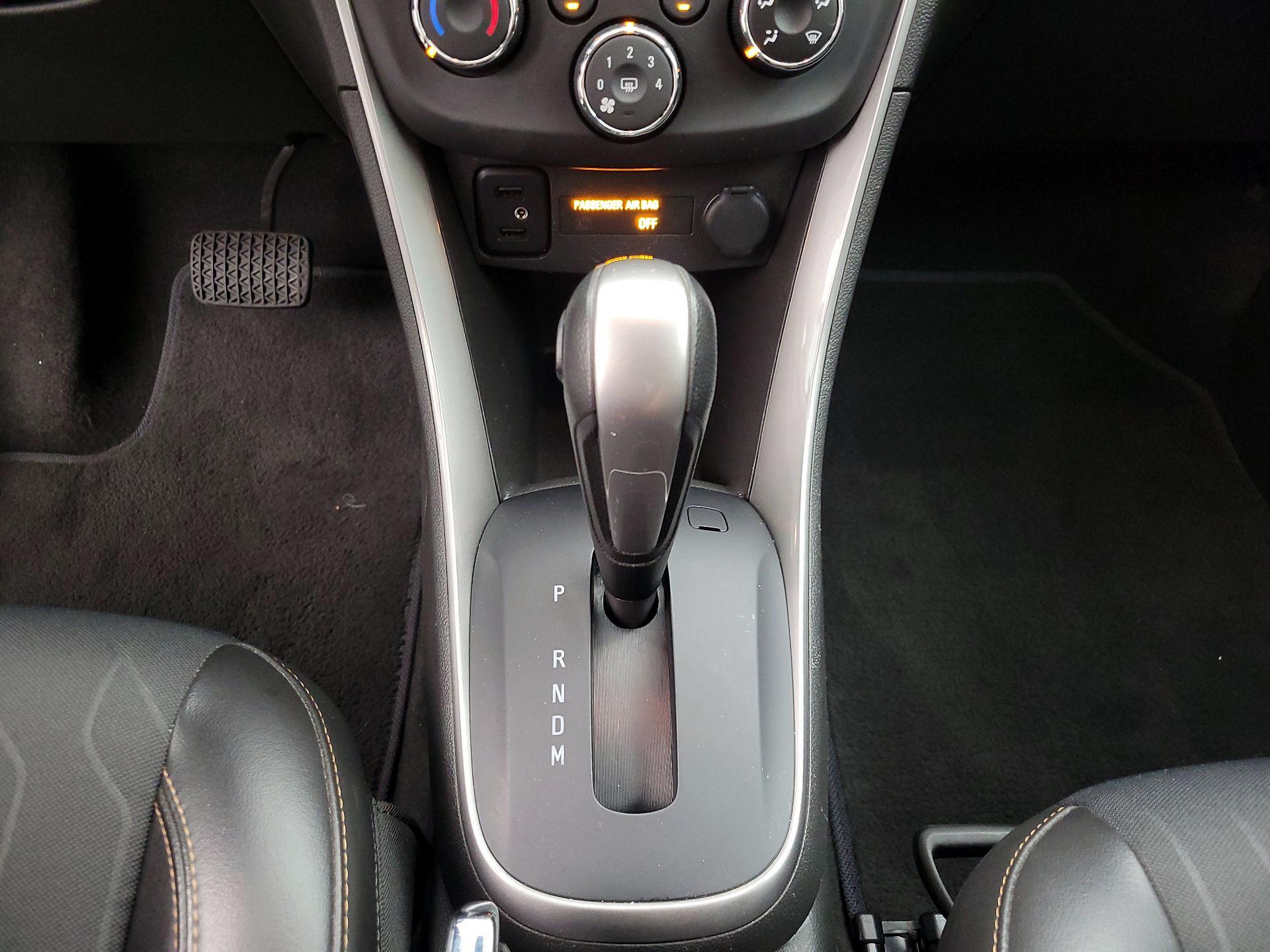 Thumbnail: 2022 Chevrolet Trax - 17
