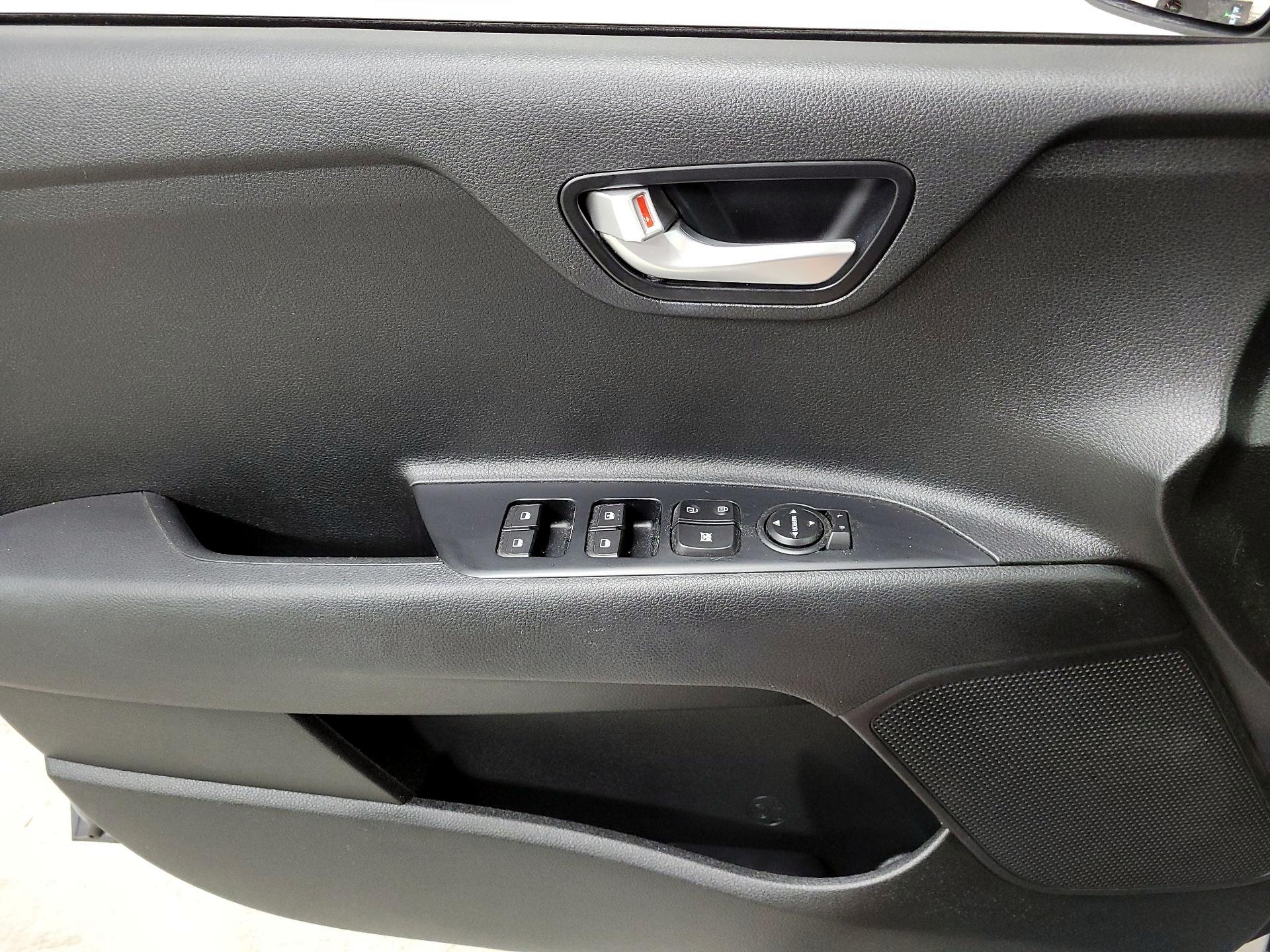 Thumbnail: 2019 Kia Rio5 - 12