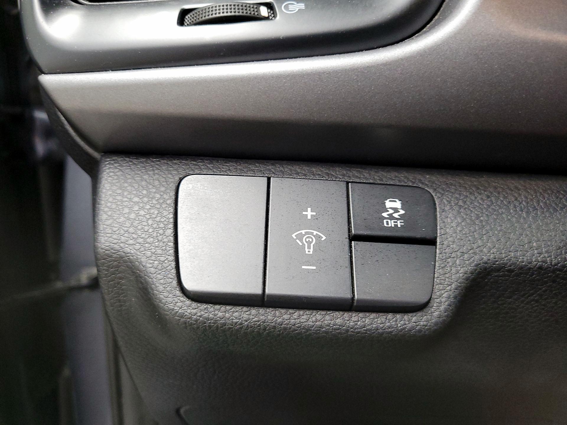 Thumbnail: 2019 Kia Rio5 - 13