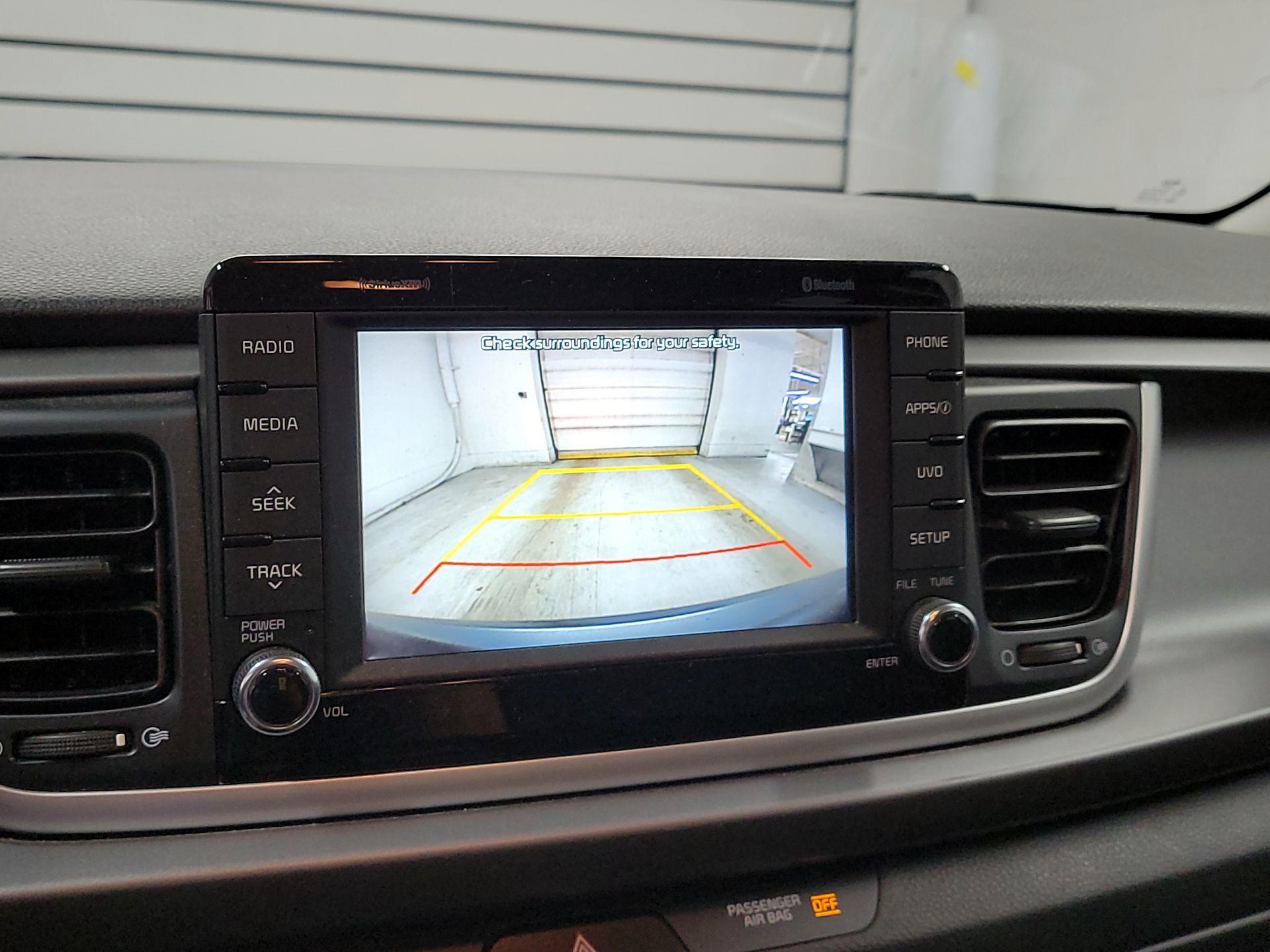 Thumbnail: 2019 Kia Rio5 - 14