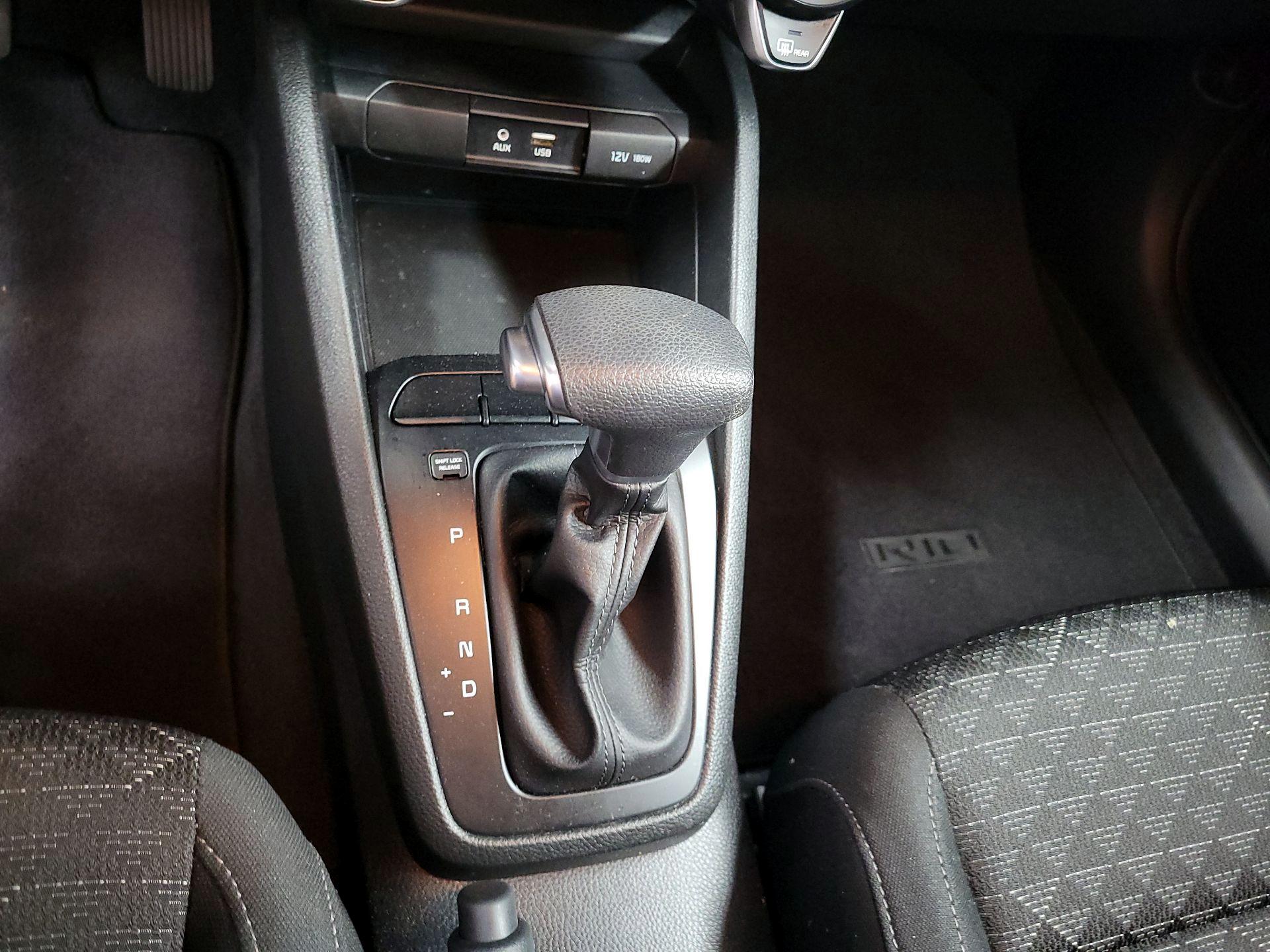 Thumbnail: 2019 Kia Rio5 - 17