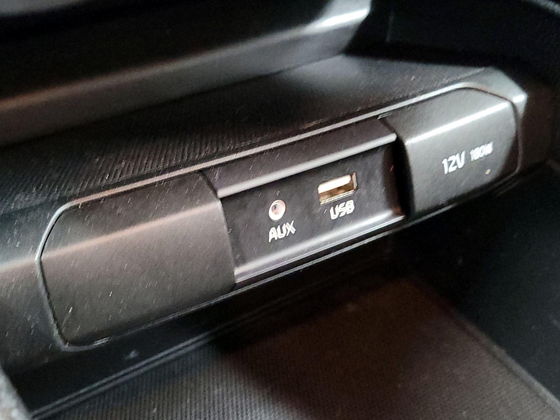 Thumbnail: 2019 Kia Rio5 - 18