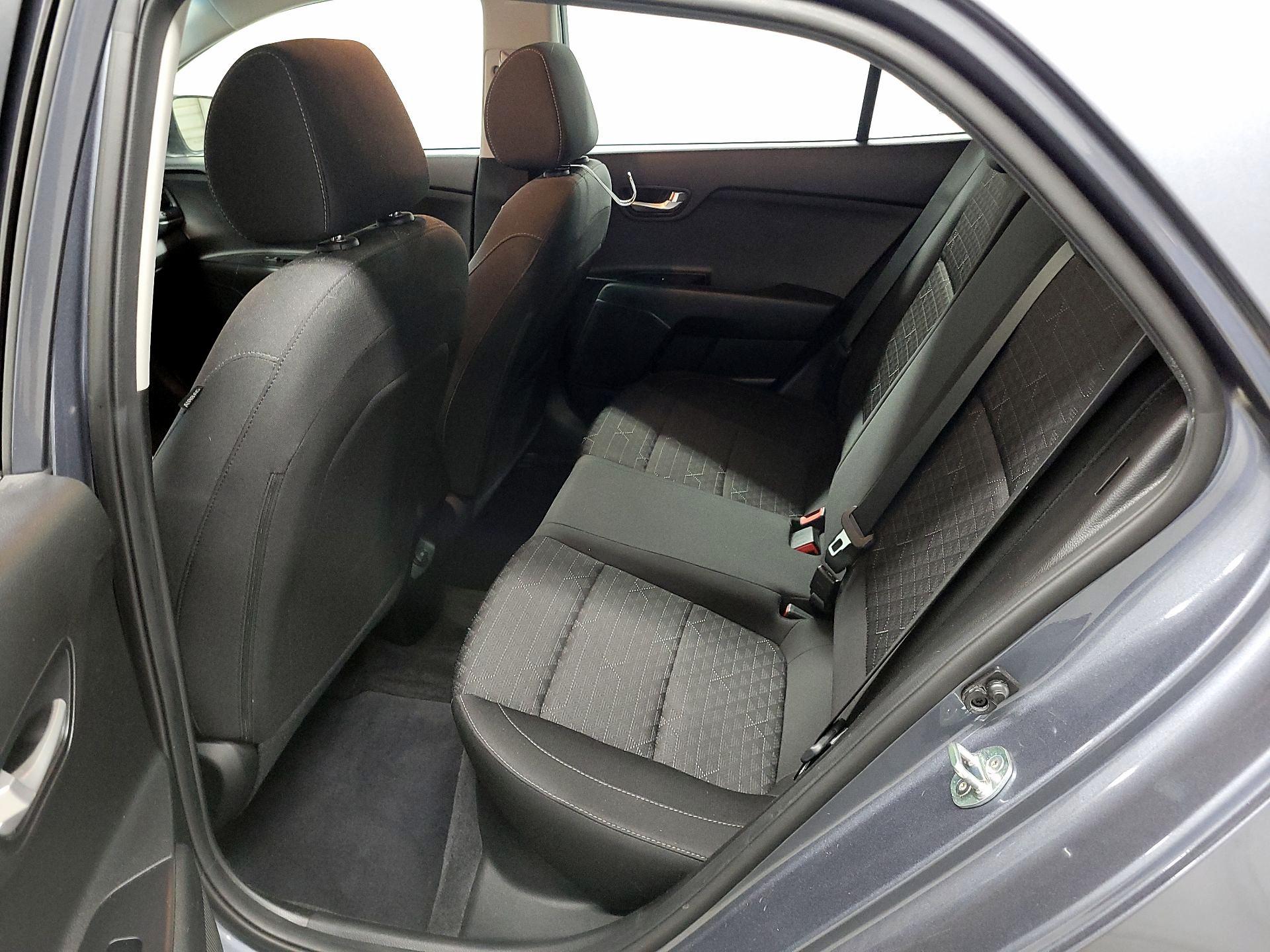 Thumbnail: 2019 Kia Rio5 - 19