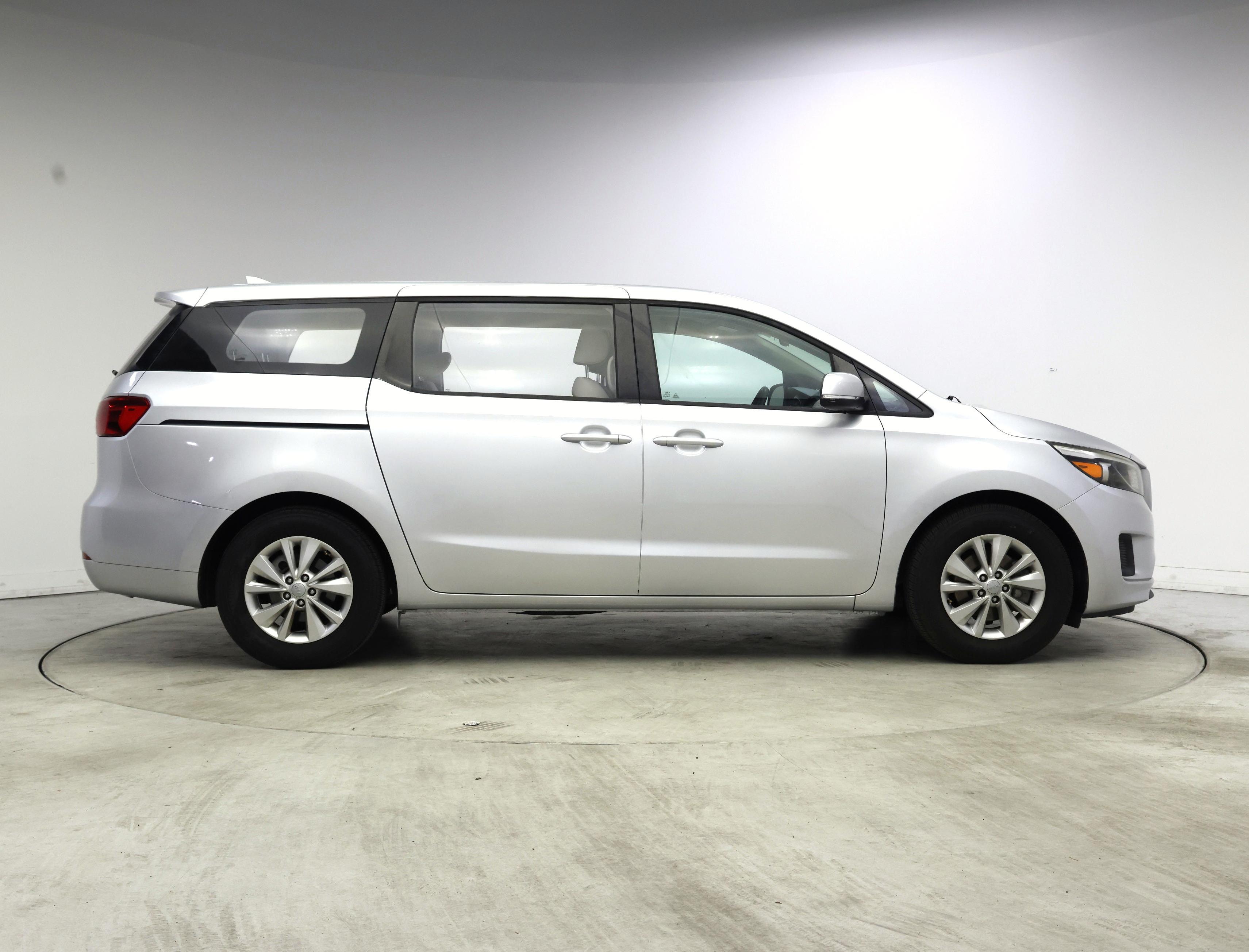 Thumbnail: 2017 Kia Sedona - 7