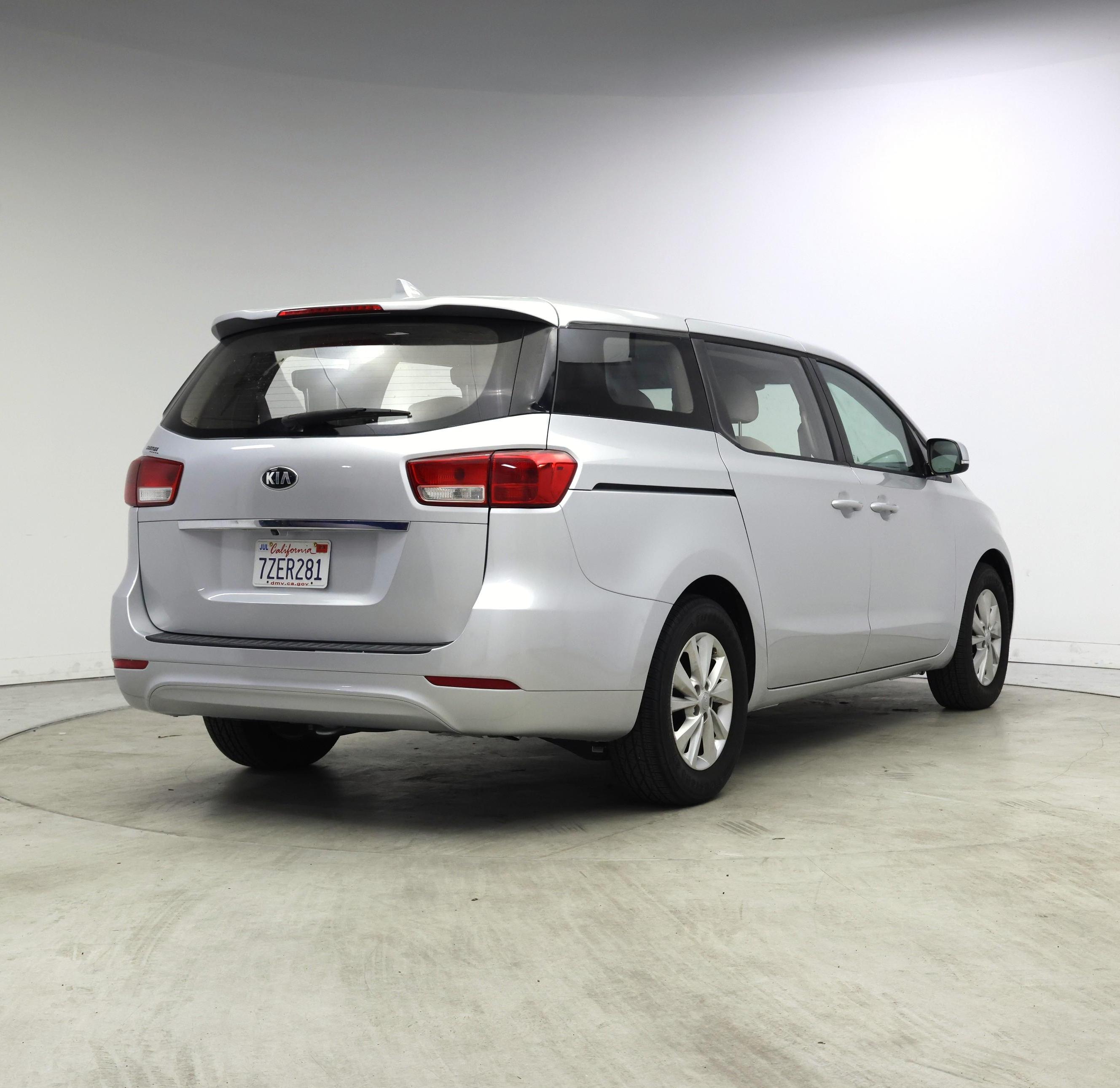 Thumbnail: 2017 Kia Sedona - 8