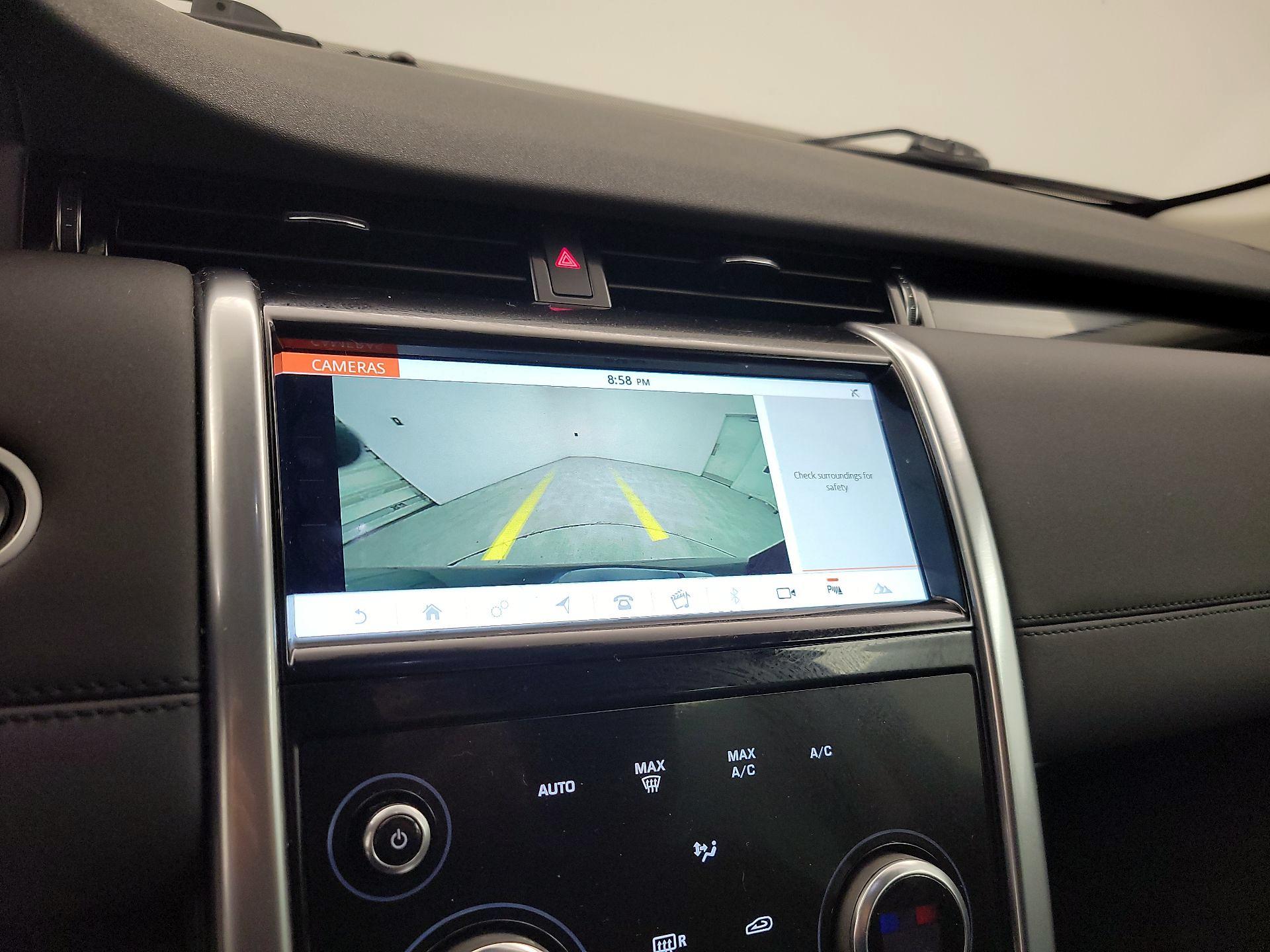 Thumbnail: 2020 Land Rover Discovery Sport - 14