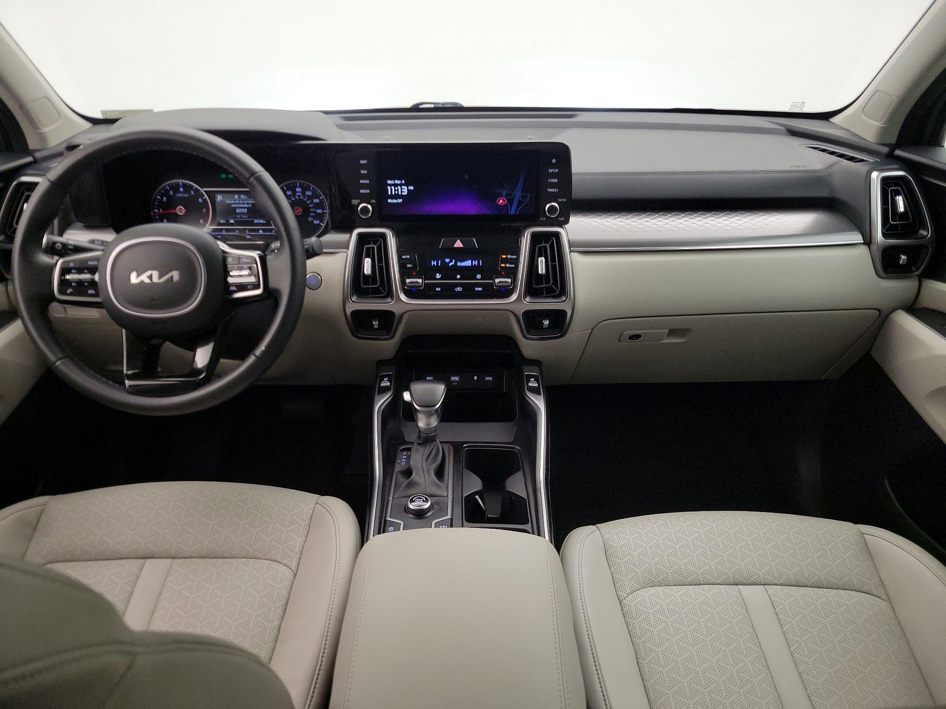 Thumbnail: 2023 Kia Sorento - 9