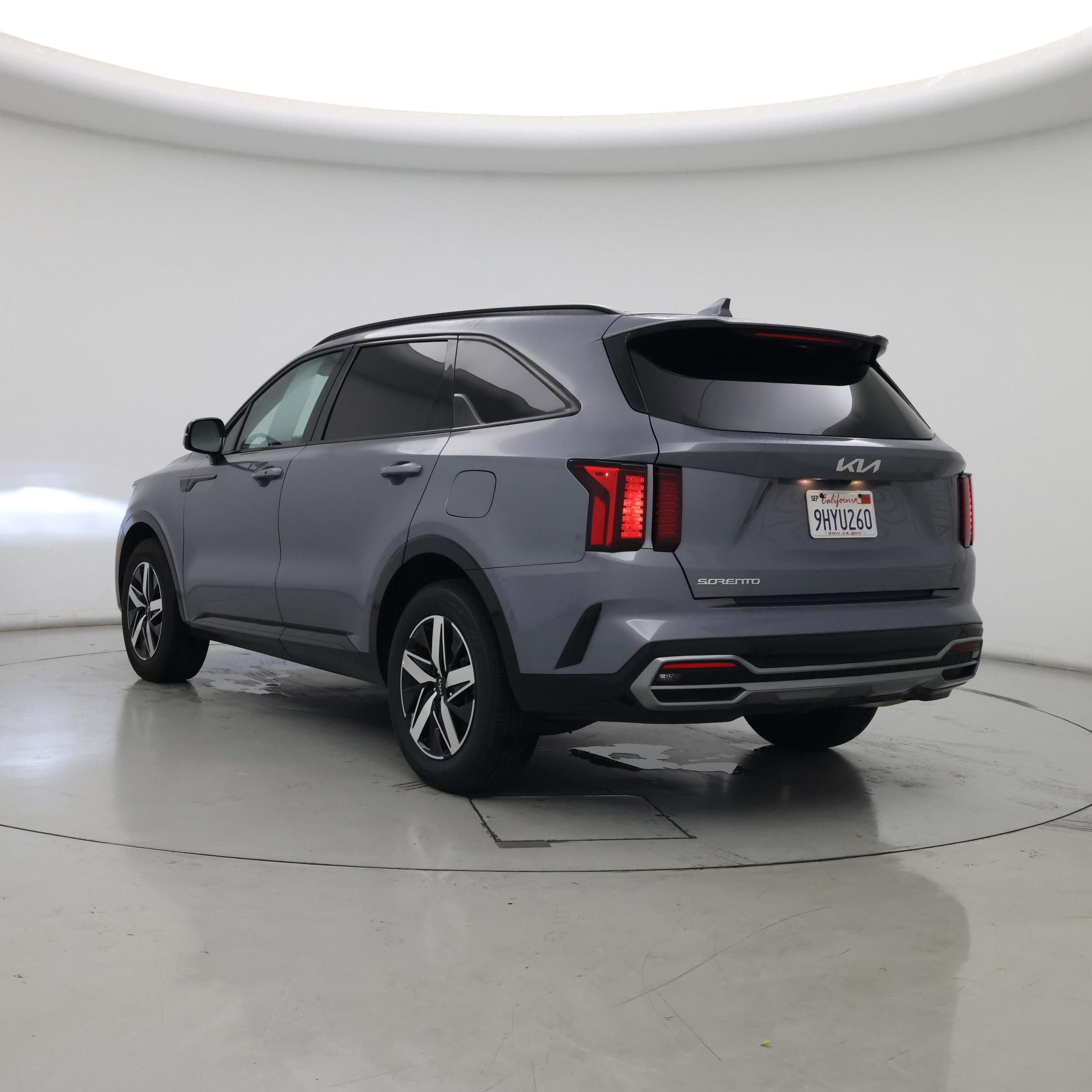 Thumbnail: 2023 Kia Sorento - 2