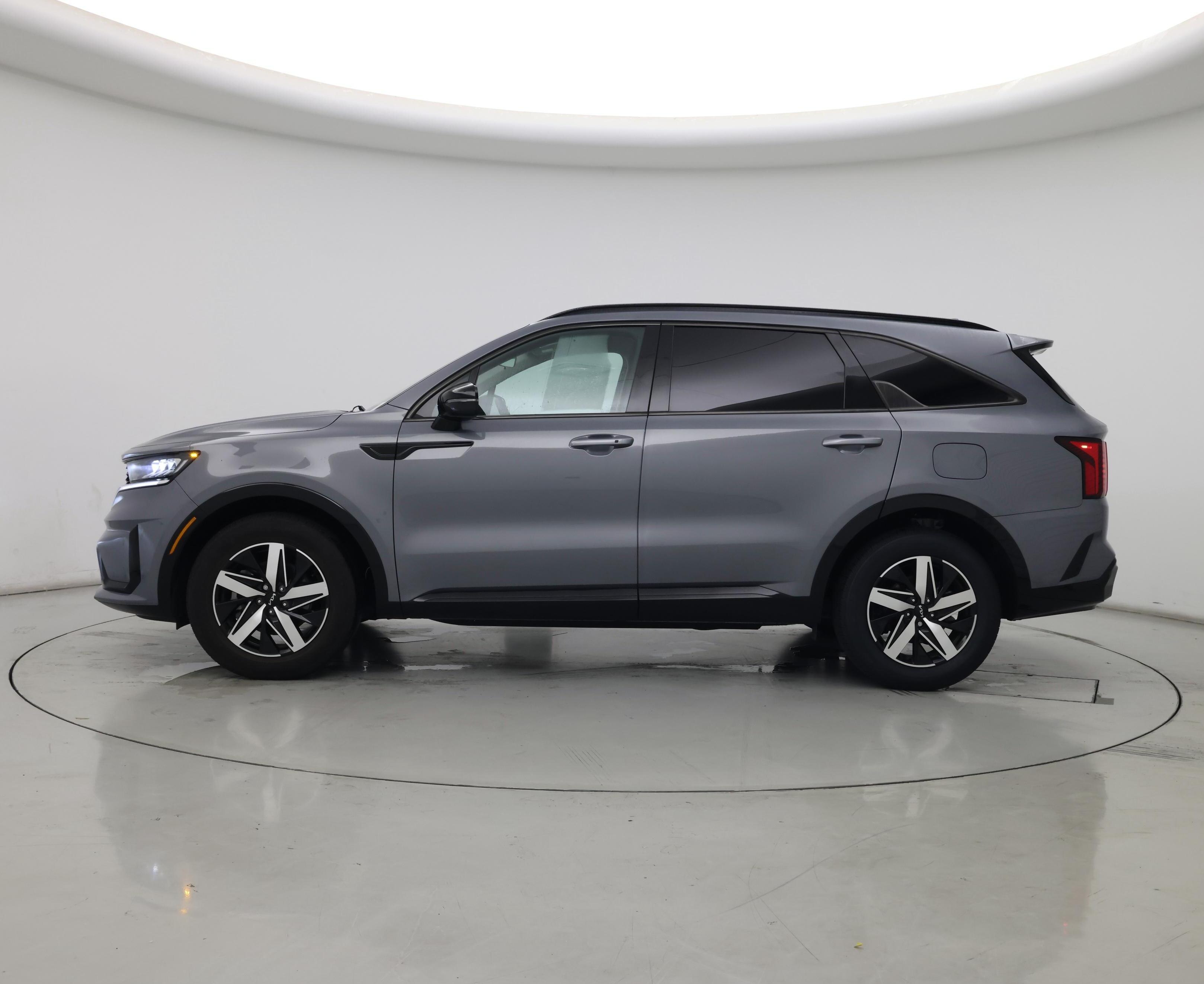 Thumbnail: 2023 Kia Sorento - 3
