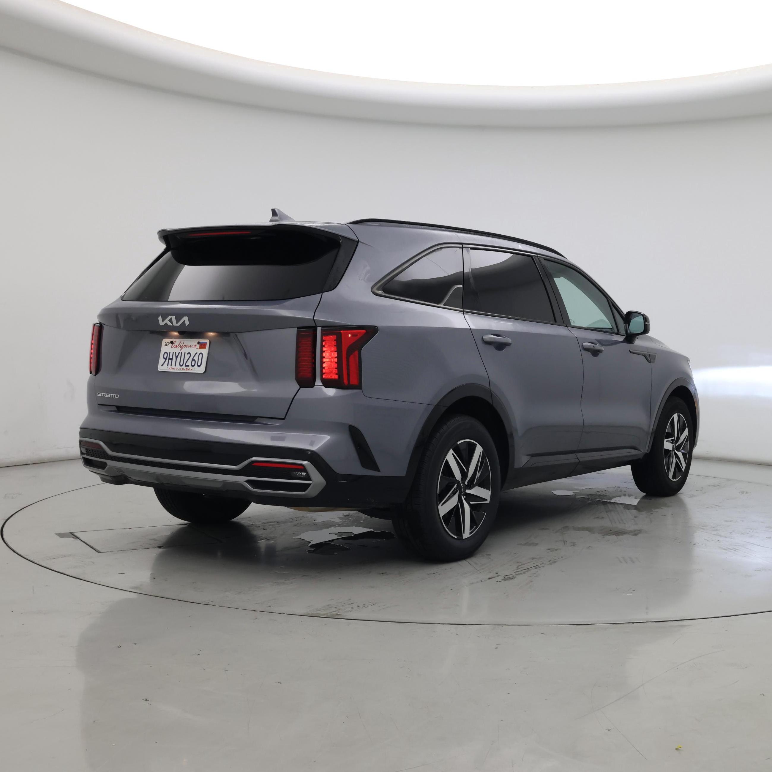 Thumbnail: 2023 Kia Sorento - 8