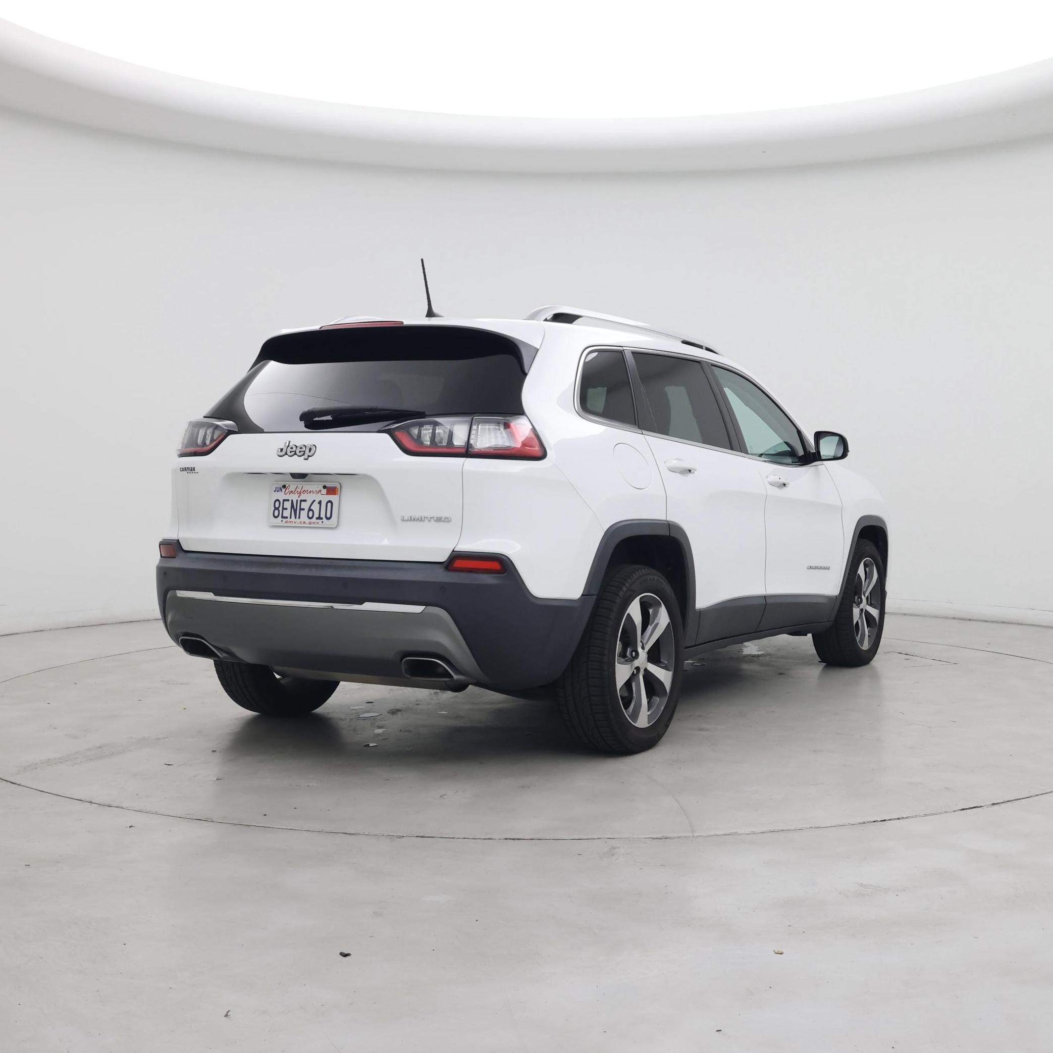 Thumbnail: 2019 Jeep Cherokee - 8