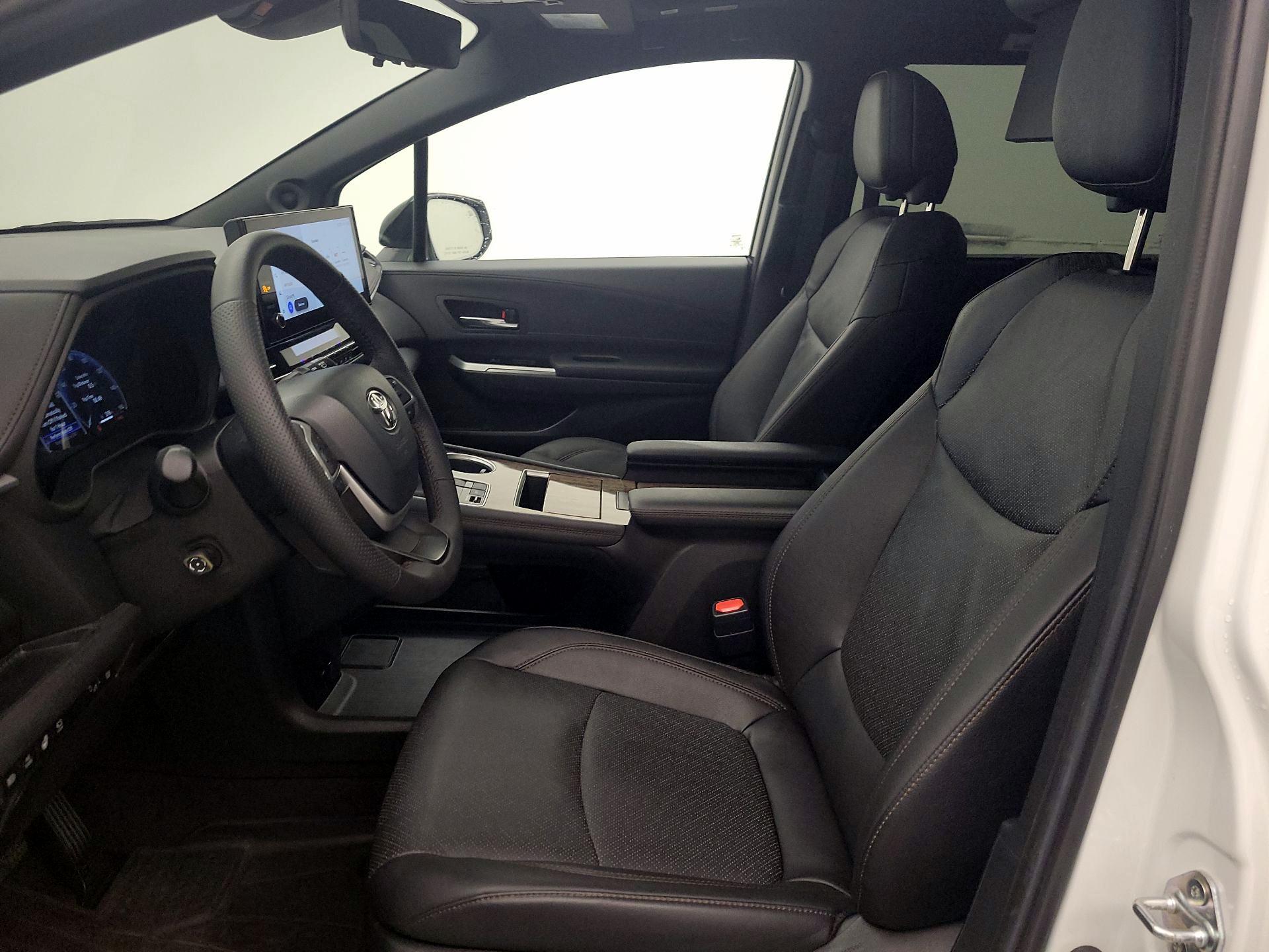 Thumbnail: 2025 Toyota Sienna - 11