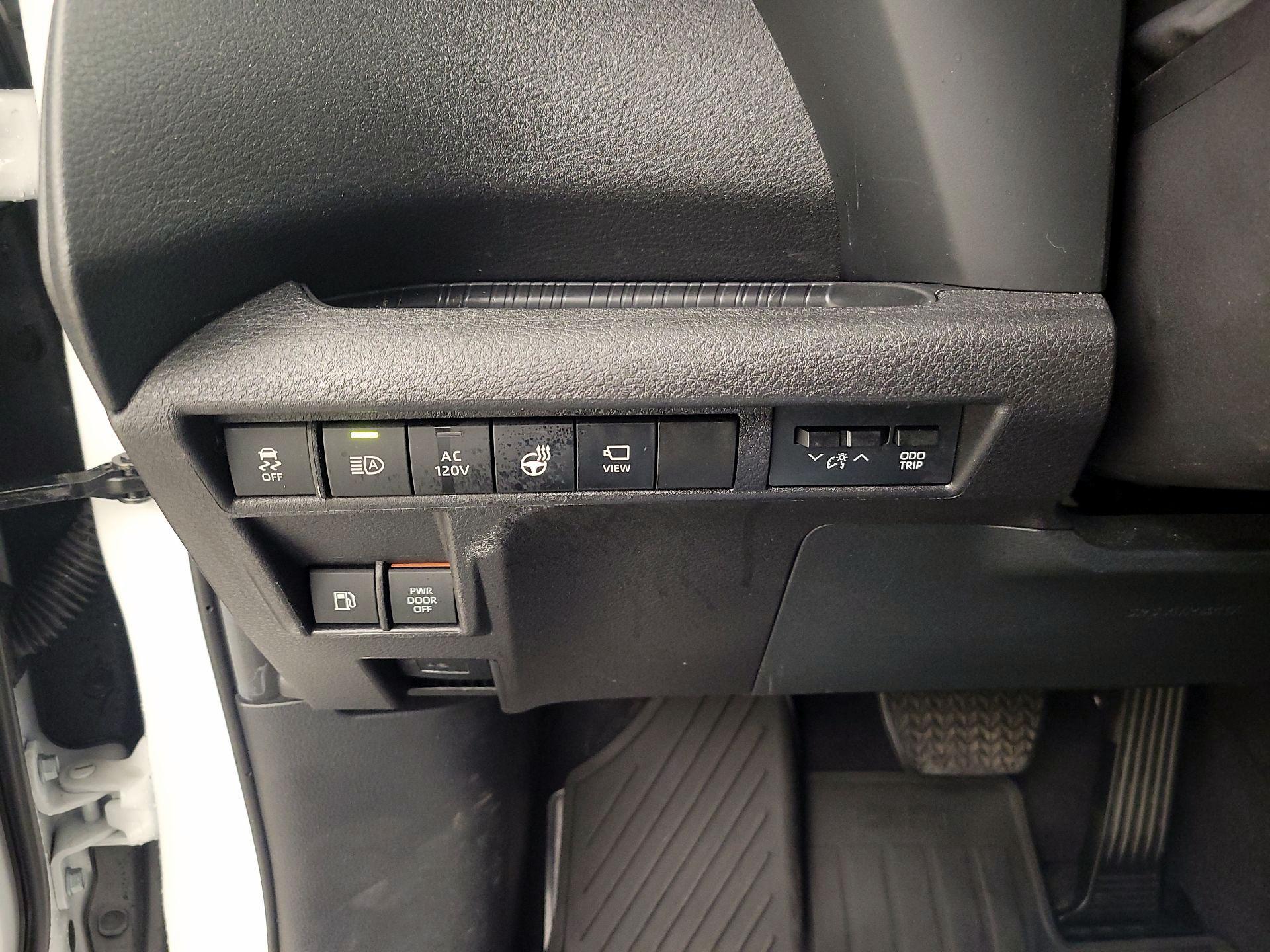 Thumbnail: 2025 Toyota Sienna - 13