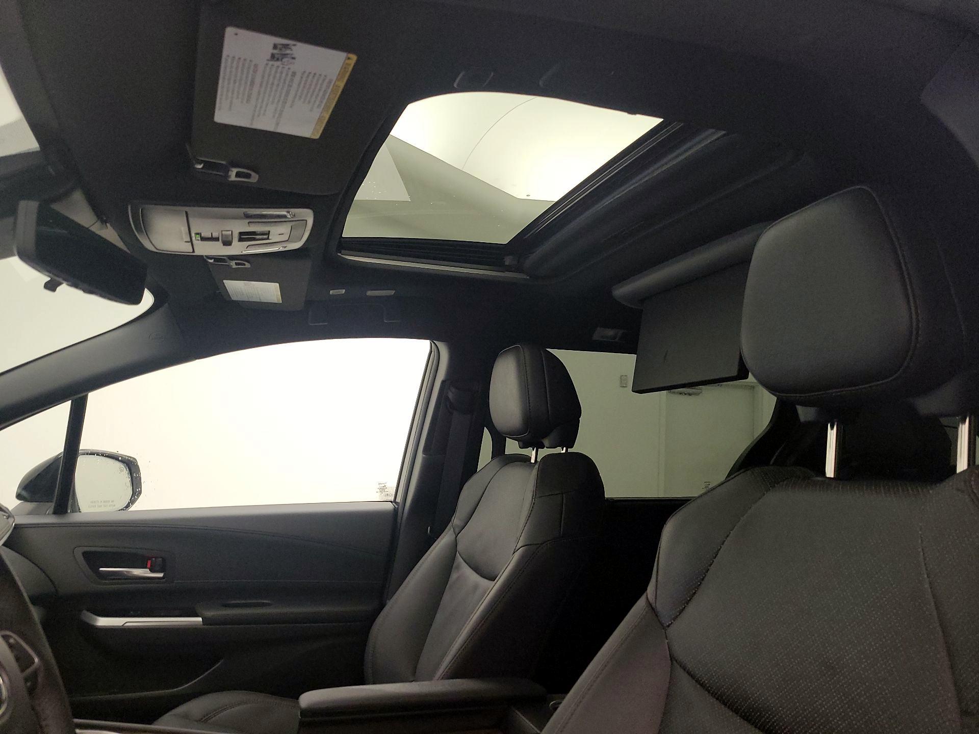 Thumbnail: 2025 Toyota Sienna - 19