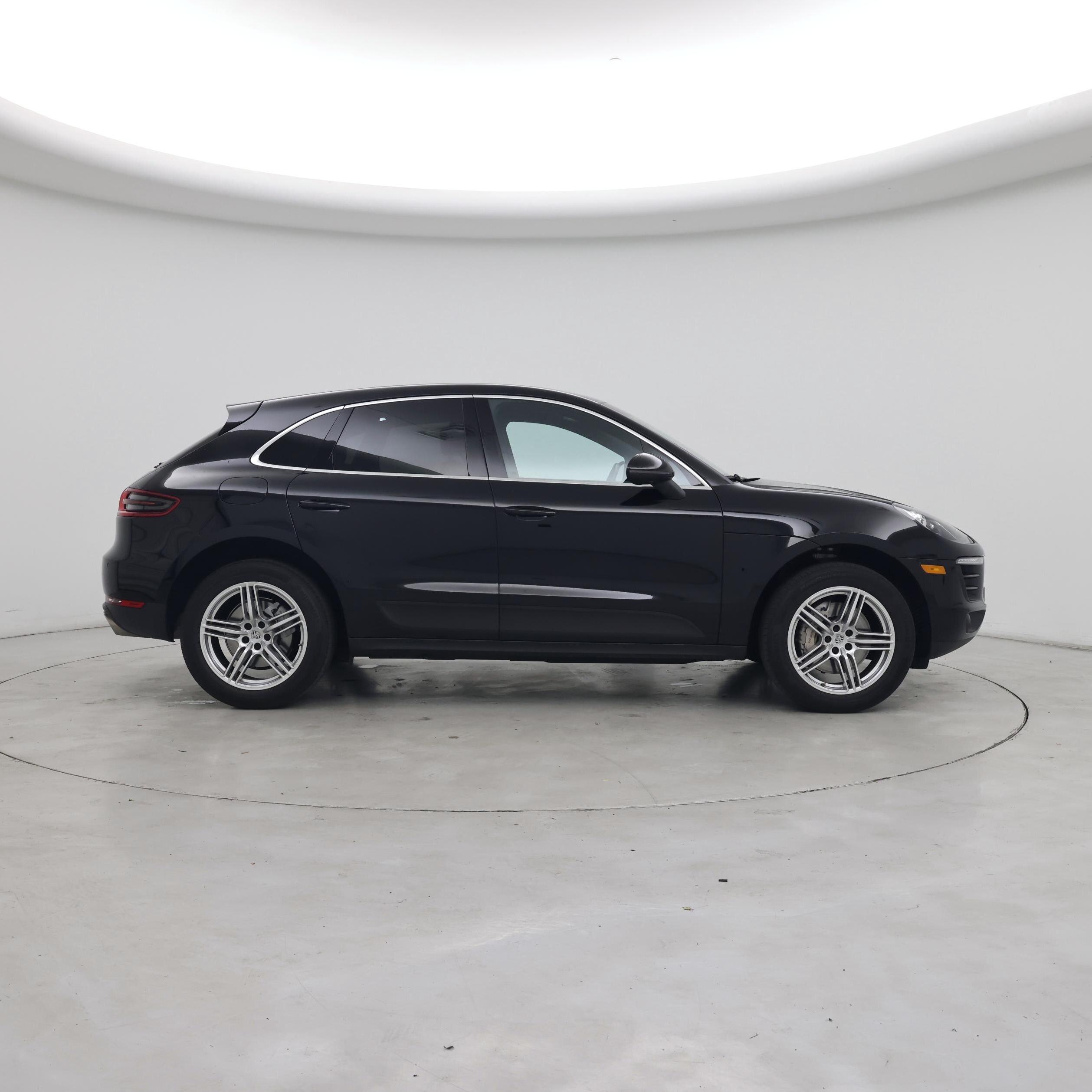 Thumbnail: 2015 Porsche Macan - 7