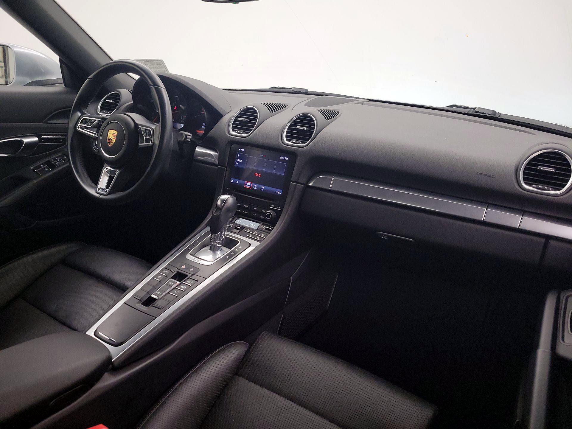 Thumbnail: 2021 Porsche 718 Boxster - 9