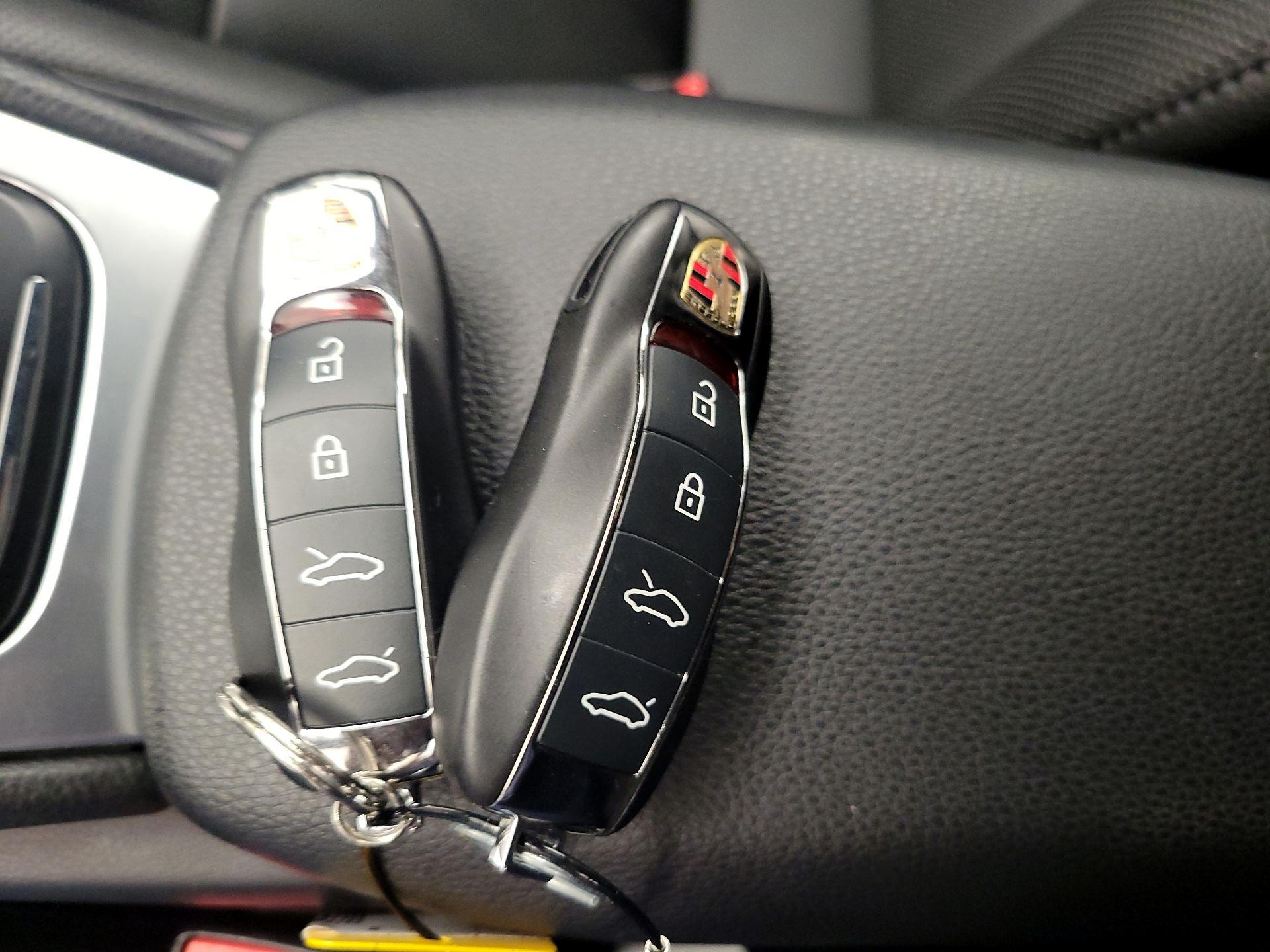 Thumbnail: 2021 Porsche 718 Boxster - 20